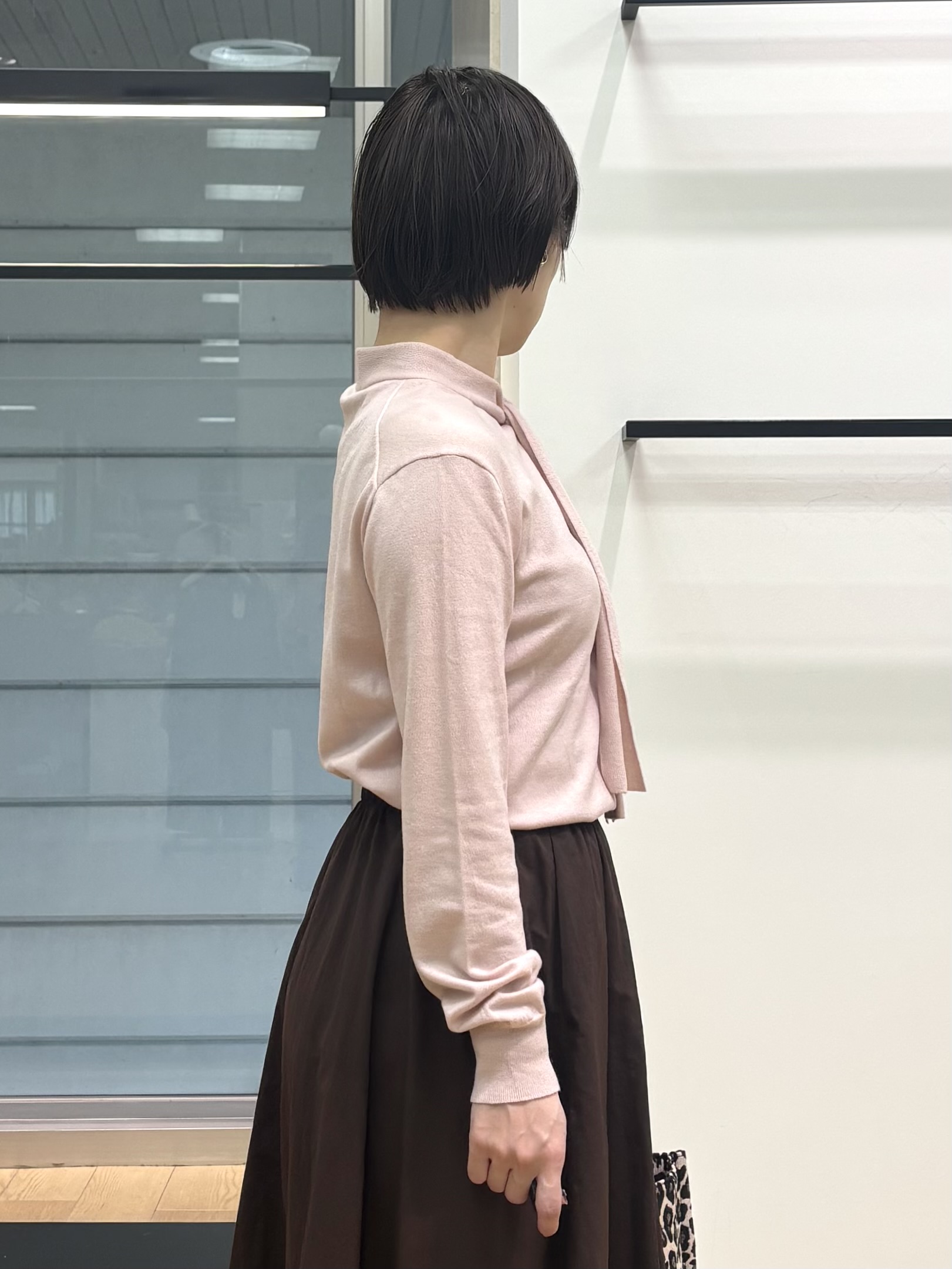 asamiさんの「INDIVI｜【風合い〇／キレイめ華やか】サイドボウタイニット」を使ったコーディネート