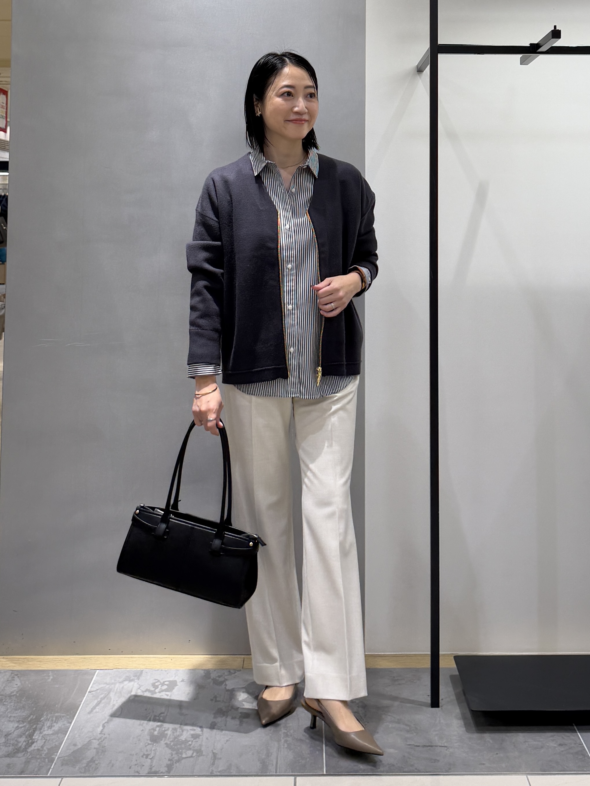 shihoさんの「INDIVI｜【ミラノリブ編み】ジップニットブルゾン」を使ったコーディネート
