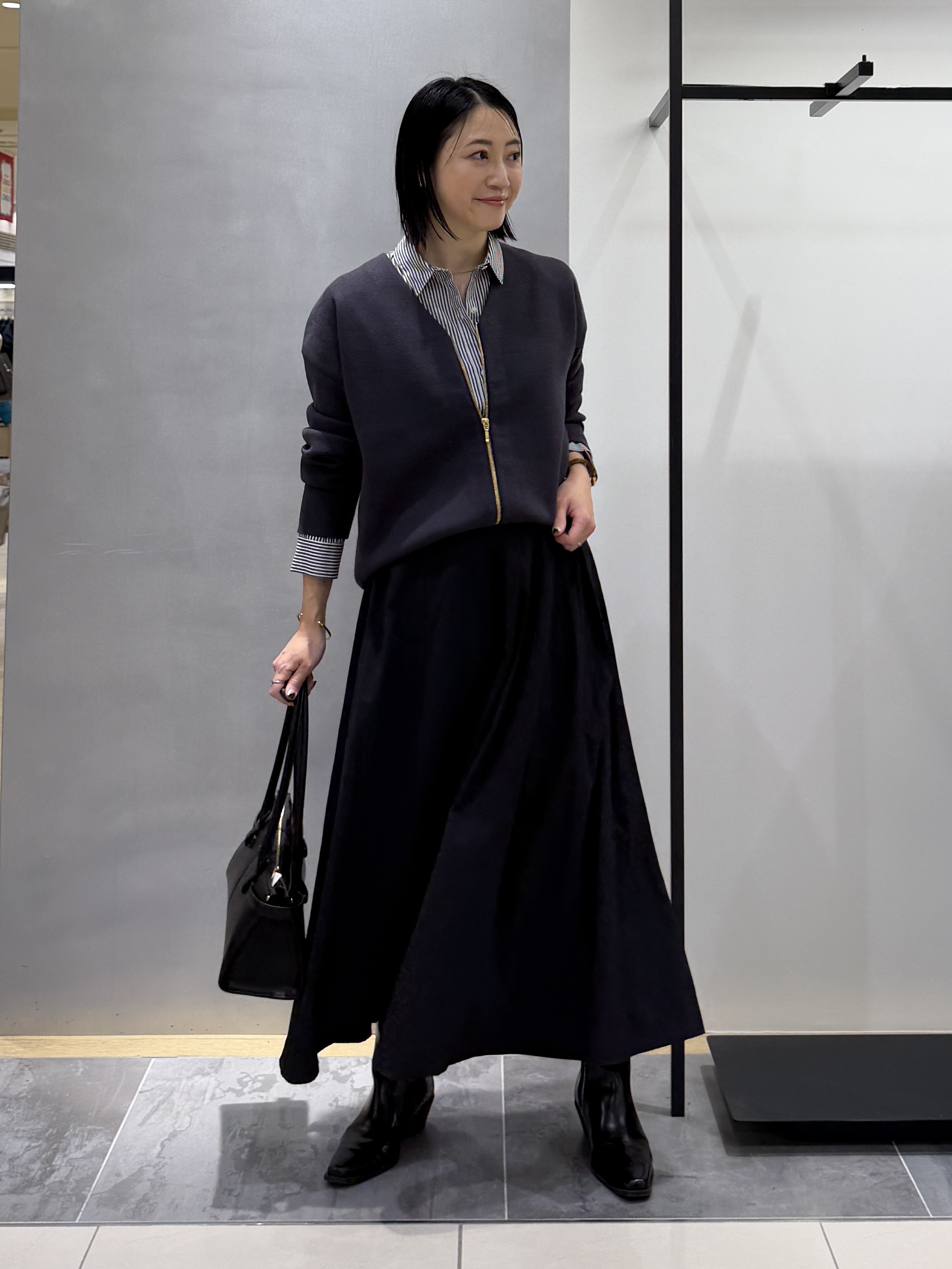 shihoさんの「INDIVI｜【ミラノリブ編み】ジップニットブルゾン」を使ったコーディネート