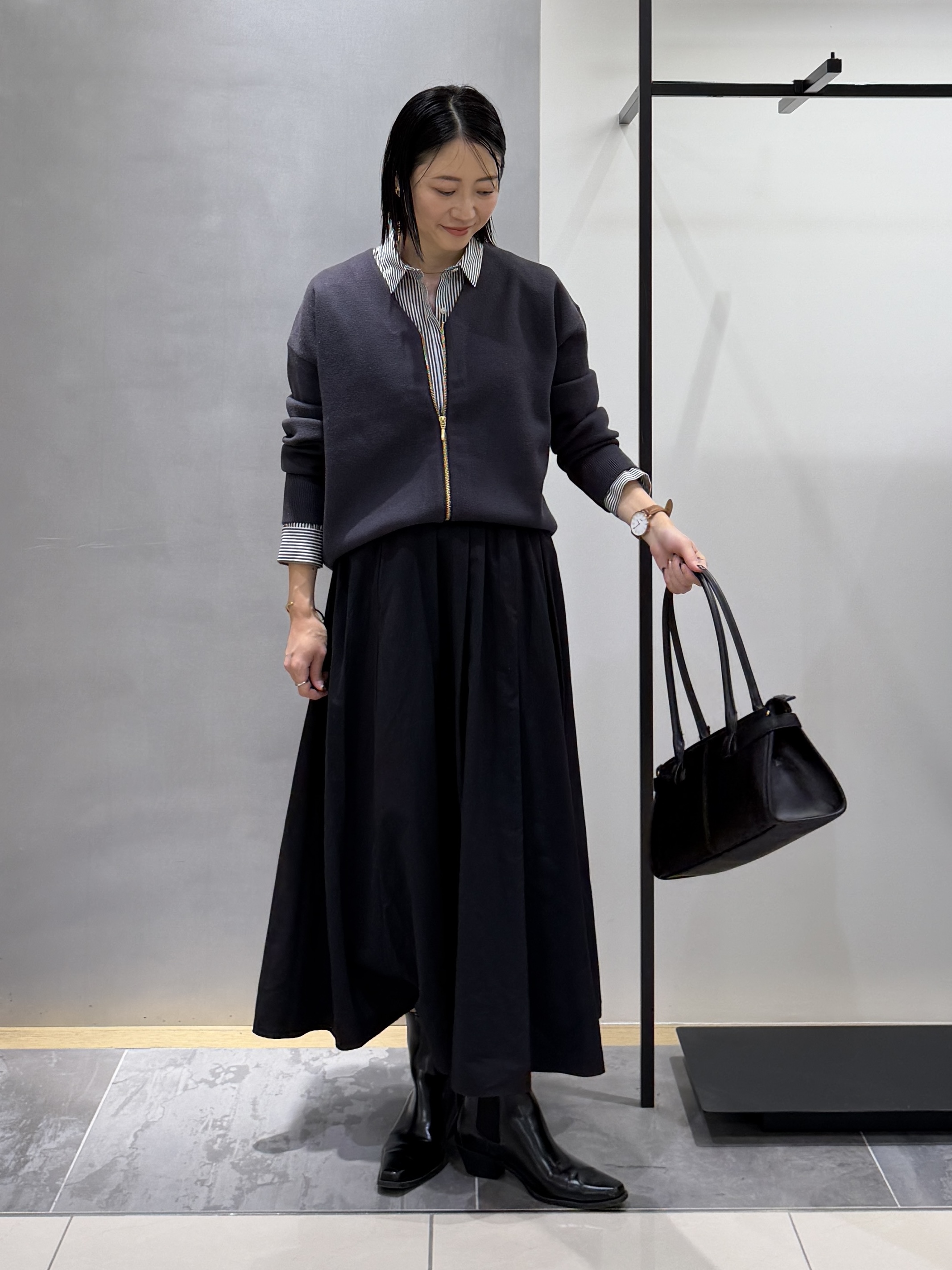 shihoさんの「INDIVI｜【ミラノリブ編み】ジップニットブルゾン」を使ったコーディネート