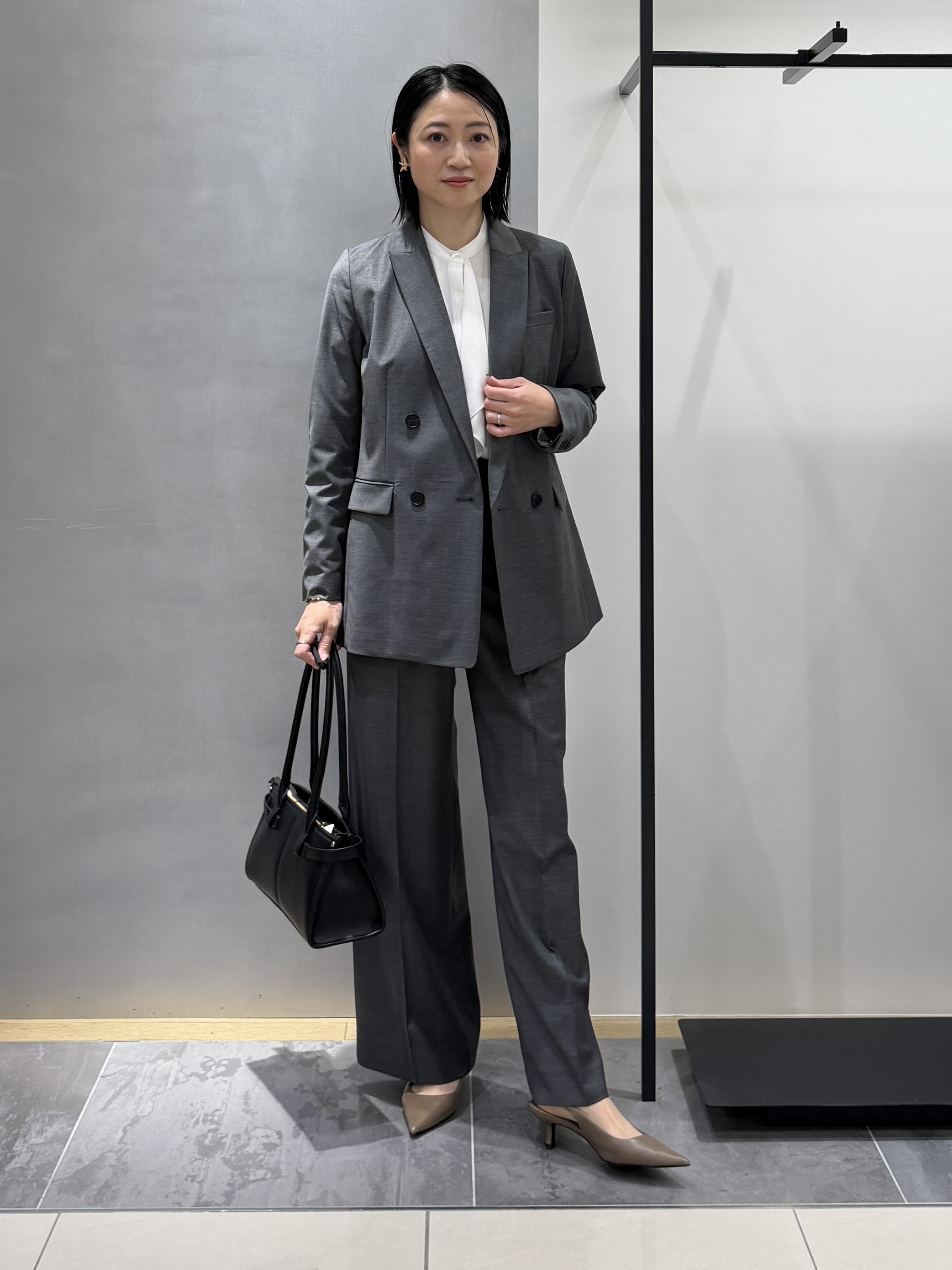 shihoさんの「INDIVI｜【日本製／良質スーツ】ダブルジャケット」を使ったコーディネート