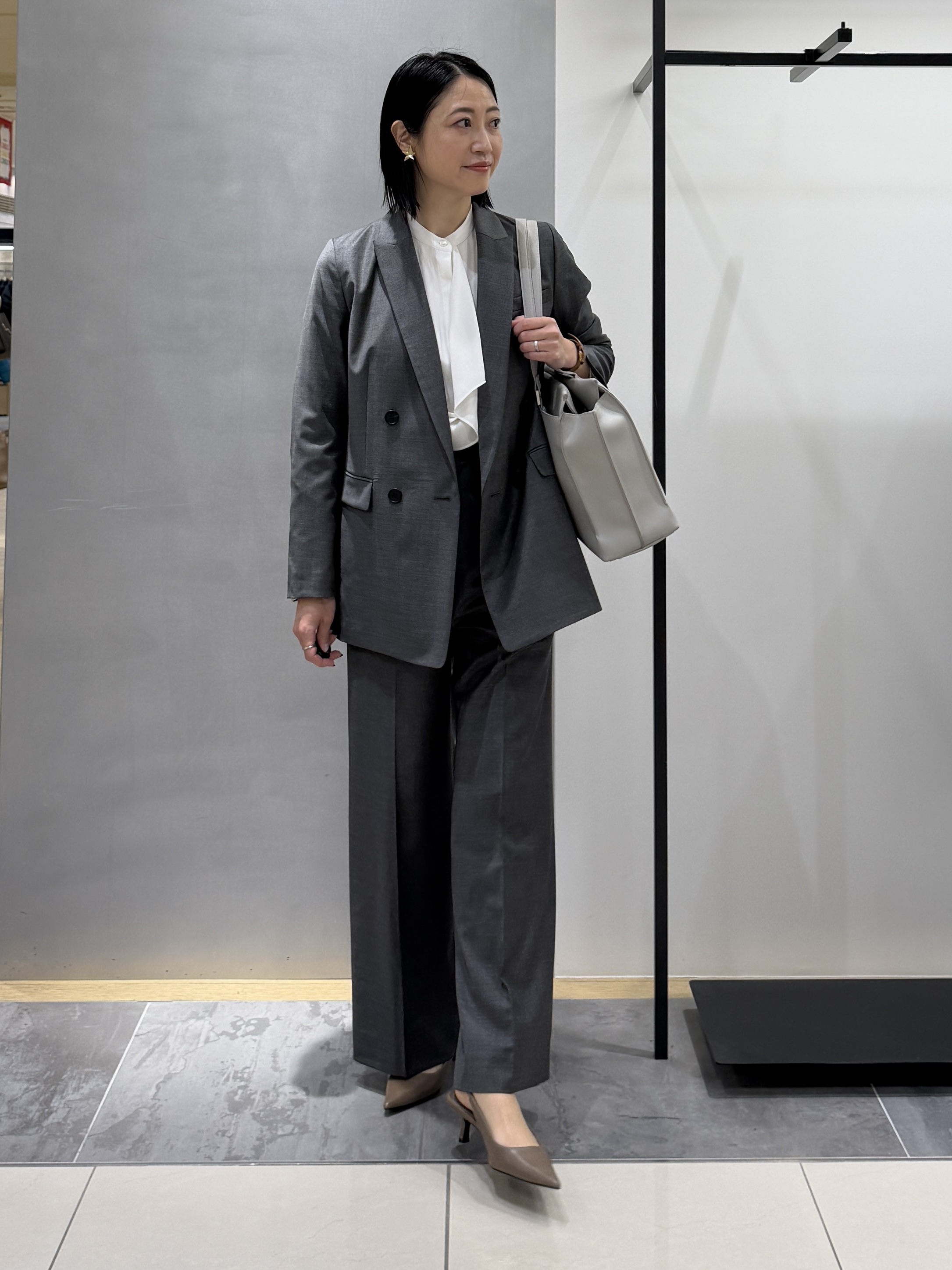 shihoさんの「INDIVI｜【日本製／良質スーツ】ダブルジャケット」を使ったコーディネート