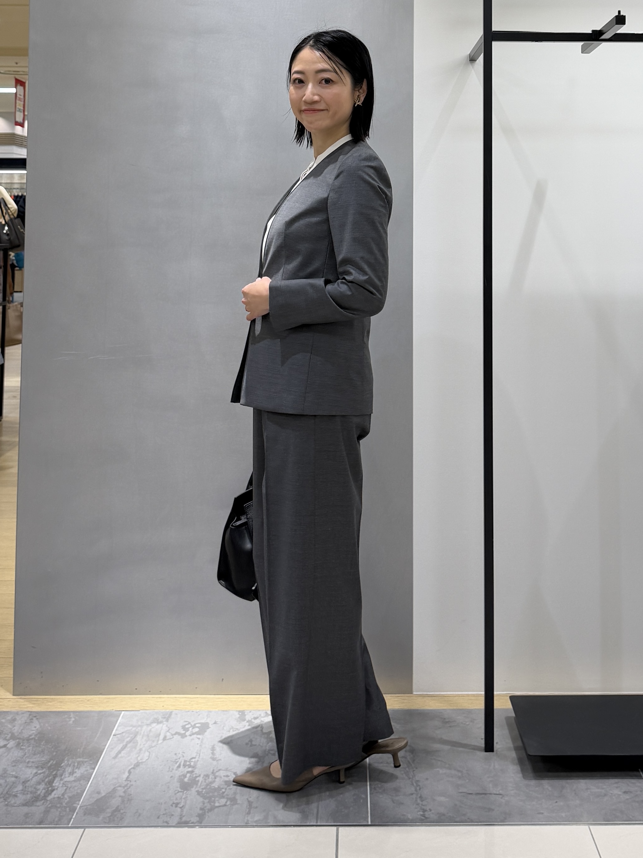 shihoさんの「INDIVI｜【日本製／良質スーツ】ノーカラージャケット」を使ったコーディネート