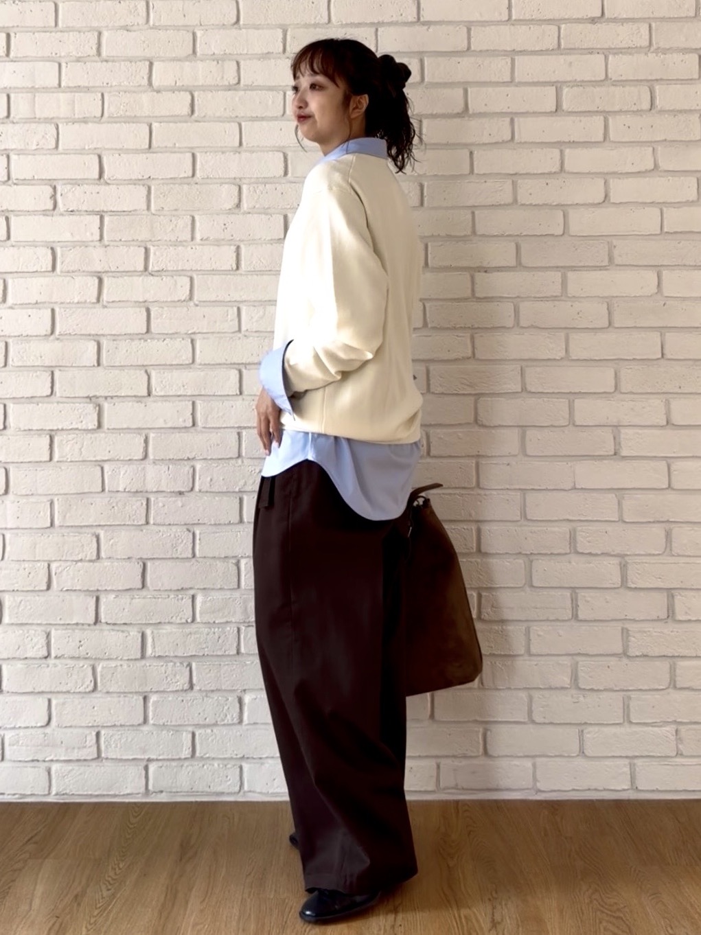 YUKAさんの「tk.TAKEO KIKUCHI｜【選べる7色】トロミドレープカラーシャツ/トロミ/梨地/7色/レギュラーカラー/長袖」を使ったコーディネート