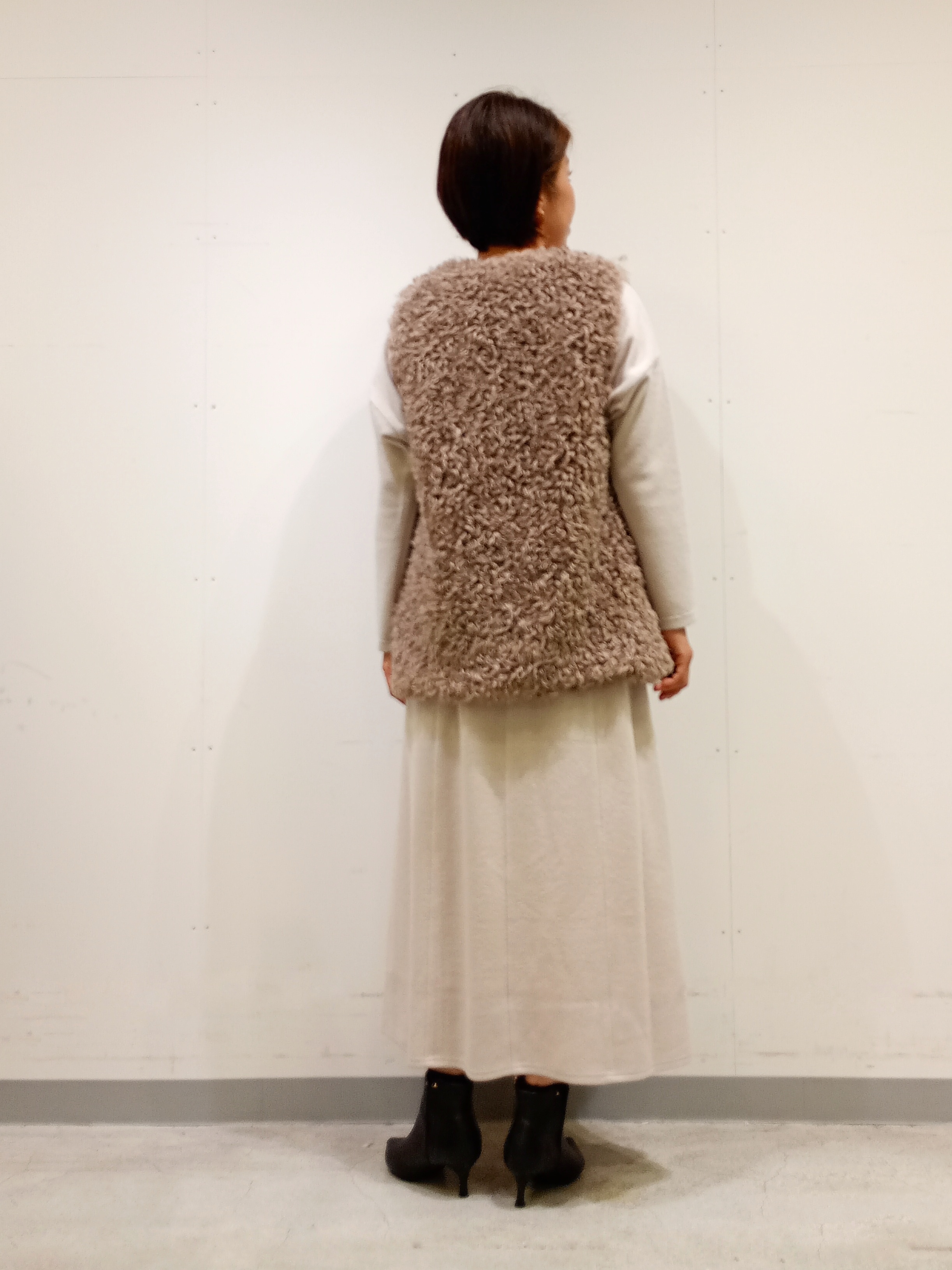 Kさんの「INDIVI｜【羽織るだけでお洒落】カールエコファー ジレ」を使ったコーディネート