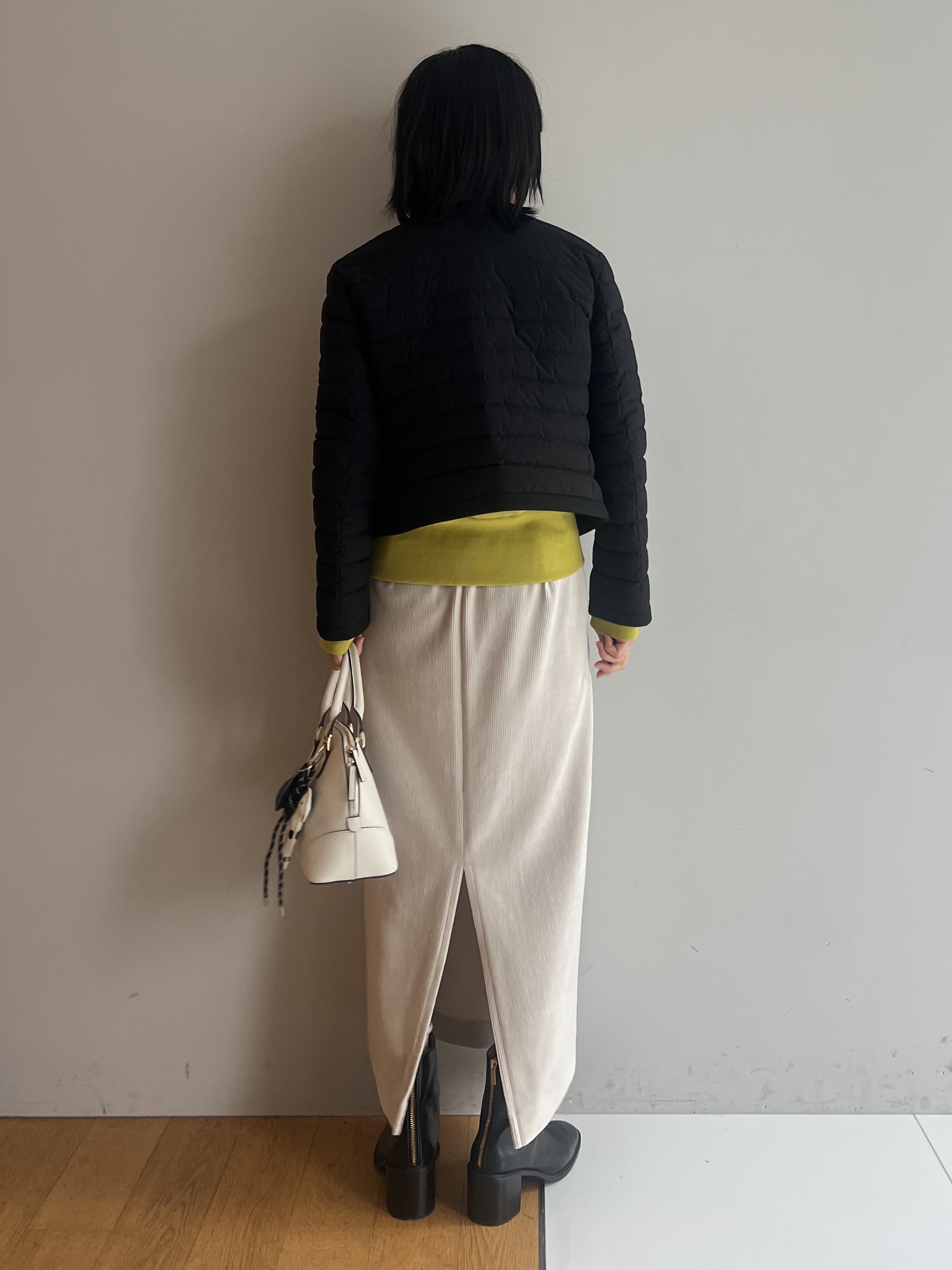 misaさんの「DRESSTERIOR｜【STORY11月号掲載】モノトーンドッグチャーム」を使ったコーディネート