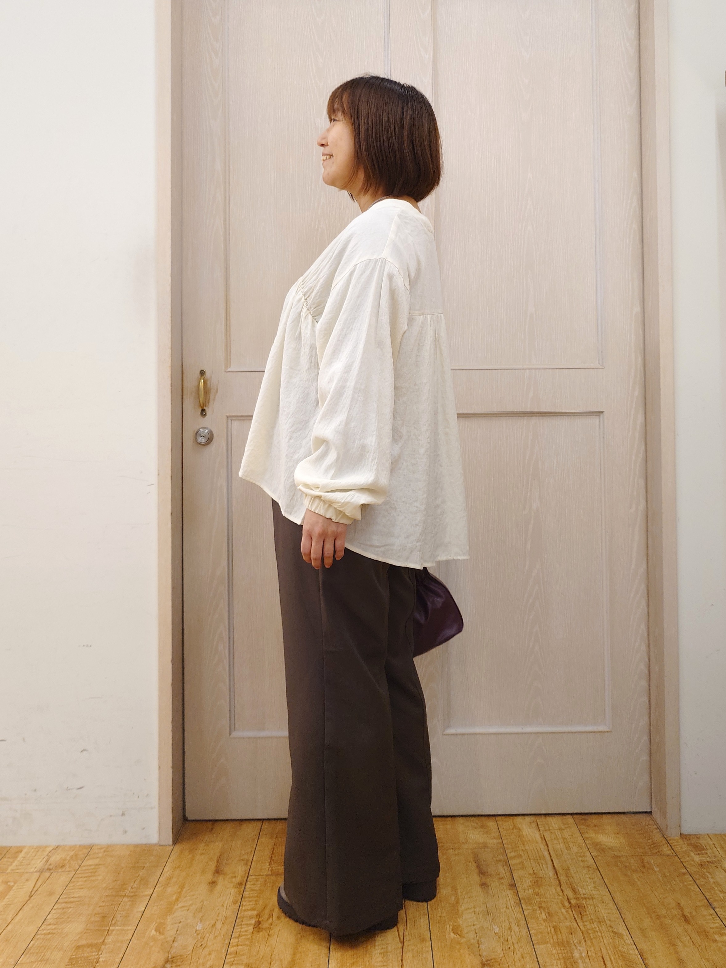 とろろさんの「SHOO･LA･RUE｜【S-LL/洗濯機可】着痩せシルエット シャーリングシャツカーディガン」を使ったコーディネート