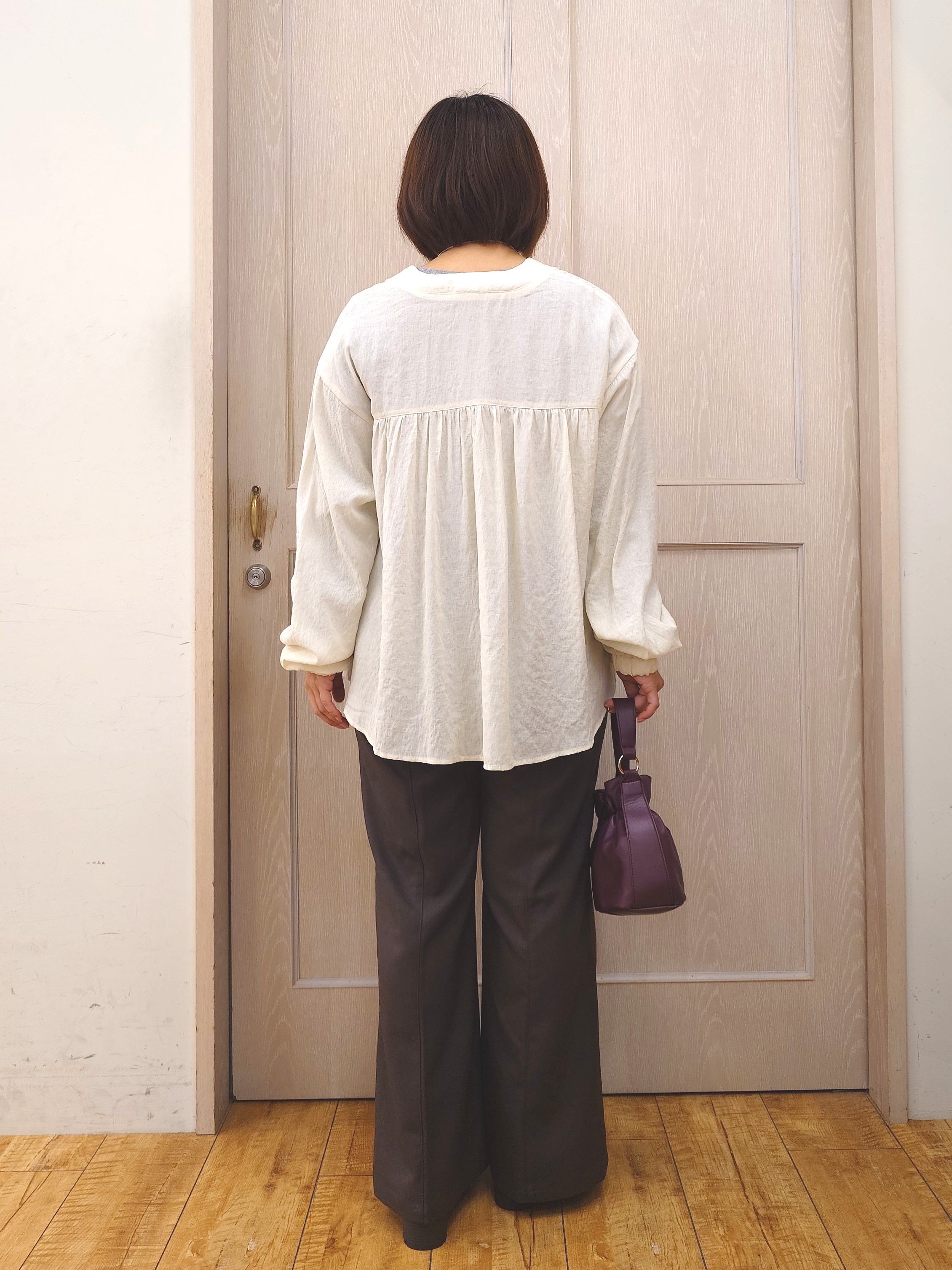 とろろさんの「SHOO･LA･RUE｜【S-LL/洗濯機可】着痩せシルエット シャーリングシャツカーディガン」を使ったコーディネート
