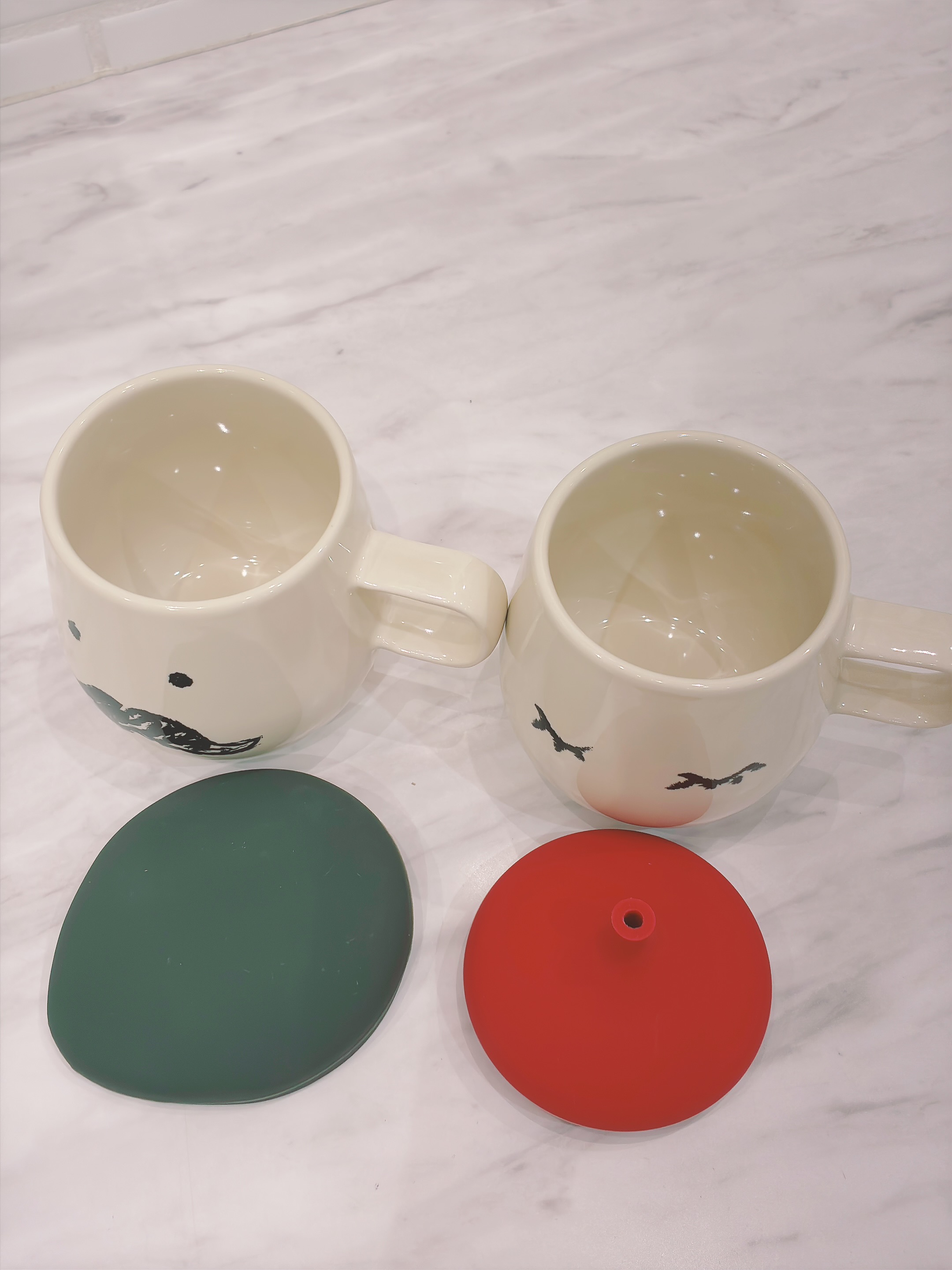 rieさんの「212 KITCHEN STORE｜オールメンバーズ 蓋付マグ BK」を使ったコーディネート