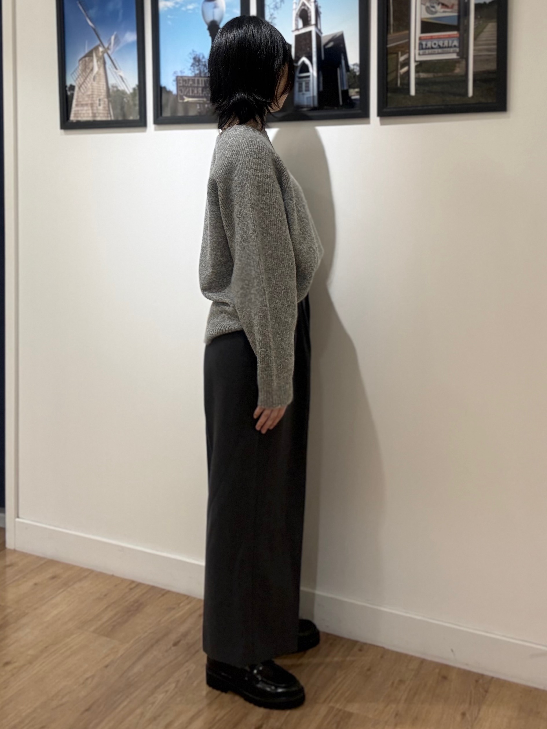 三浦りおんさんの「Dessin｜【洗濯機OK/サスティナブル/6色展開】編地切替ラグラン ニットプルオーバー」を使ったコーディネート