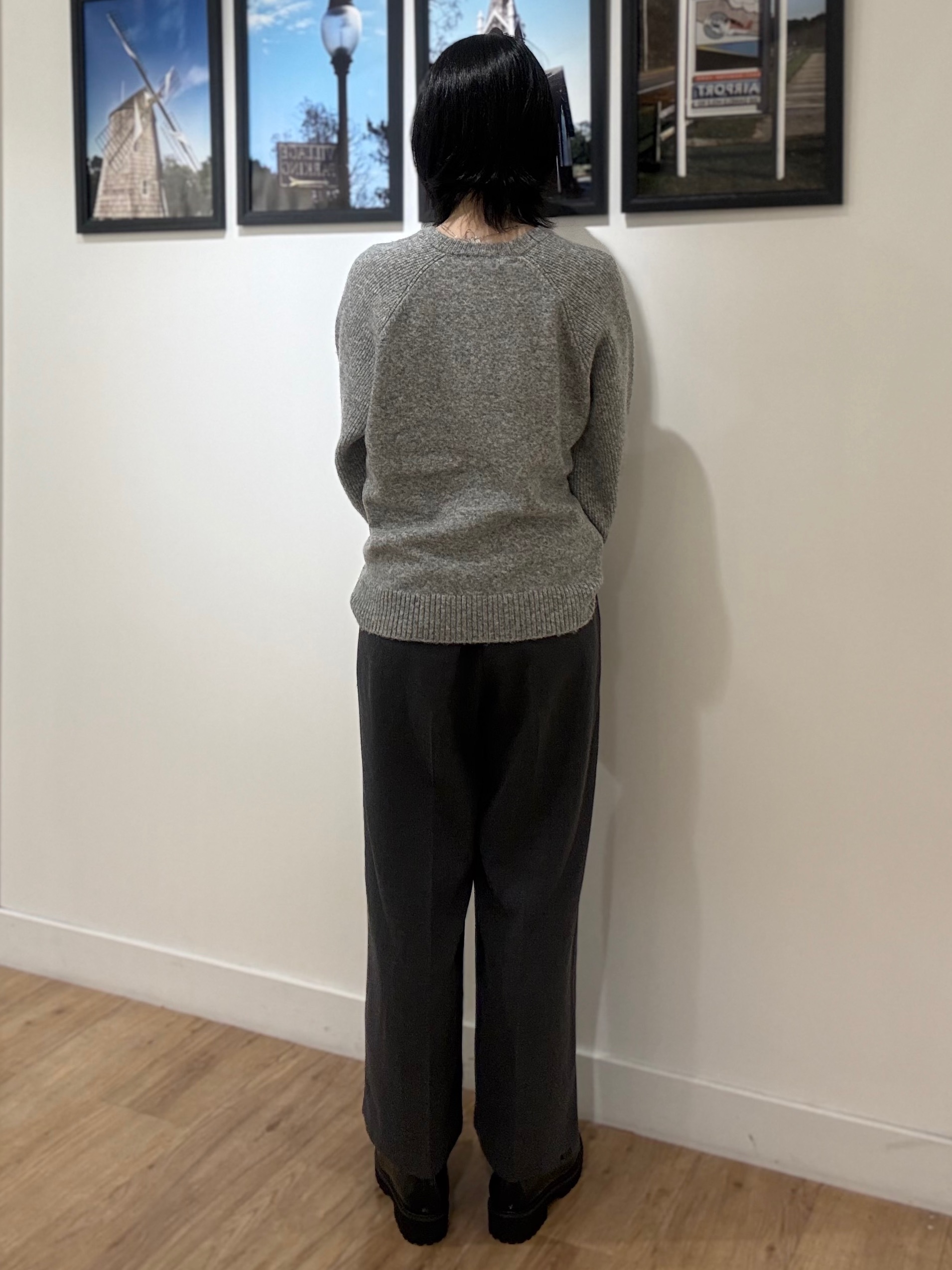 三浦りおんさんの「Dessin｜【洗濯機OK/サスティナブル/6色展開】編地切替ラグラン ニットプルオーバー」を使ったコーディネート