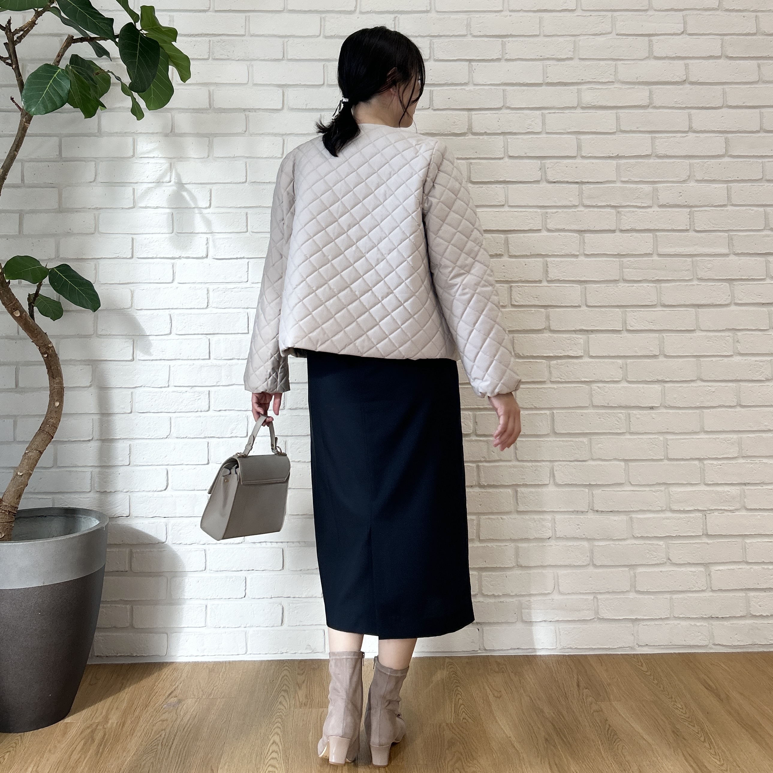 shinoさんの「Couture brooch｜【一枚で品よく完成】ベアドッキング ペプラムワンピース」を使ったコーディネート