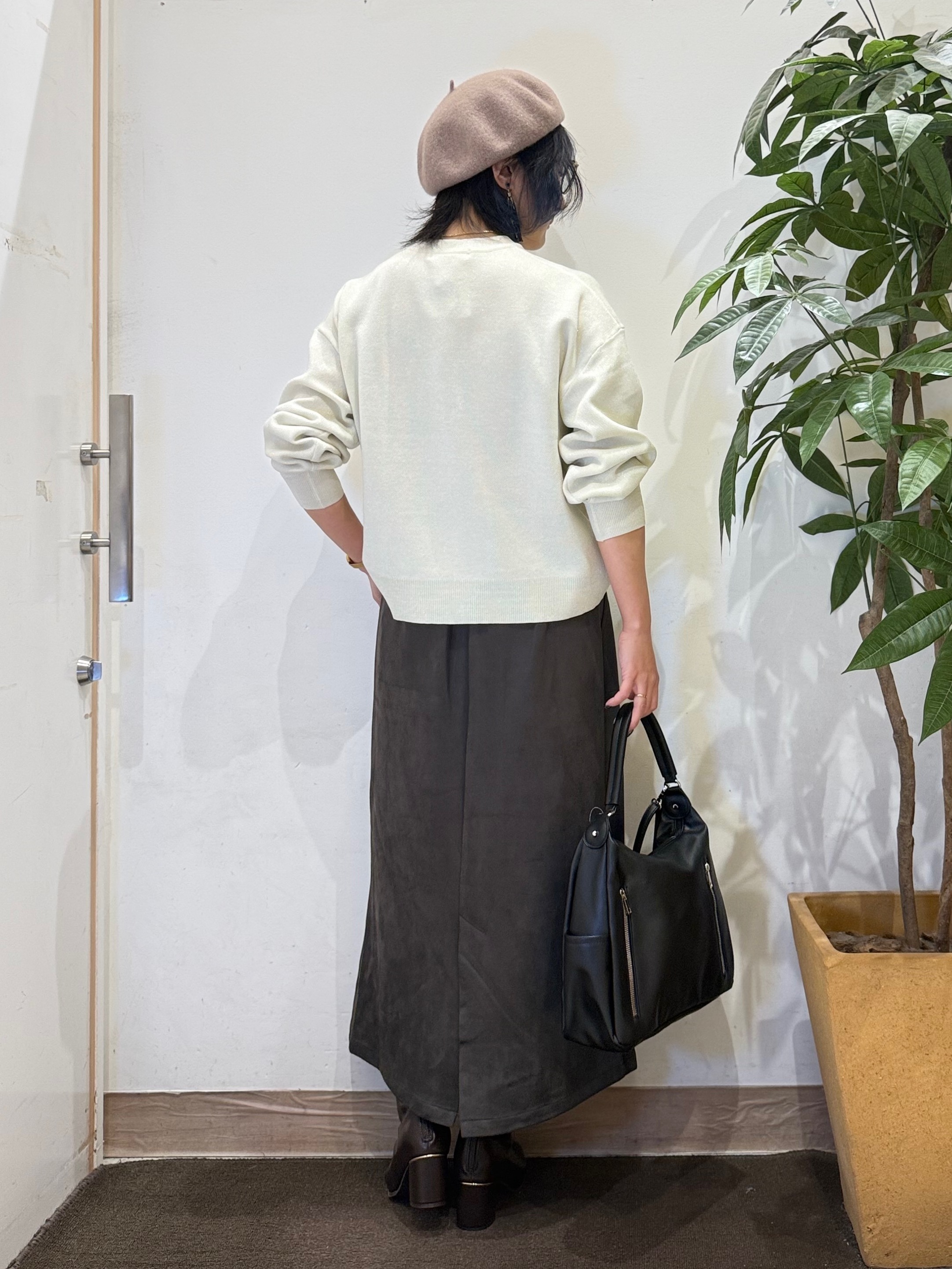 misakiさんの「SHOO･LA･RUE｜【S-LL/洗濯機可/体型カバー】繊細なラメが品よく華やか スウェットライクニット」を使ったコーディネート