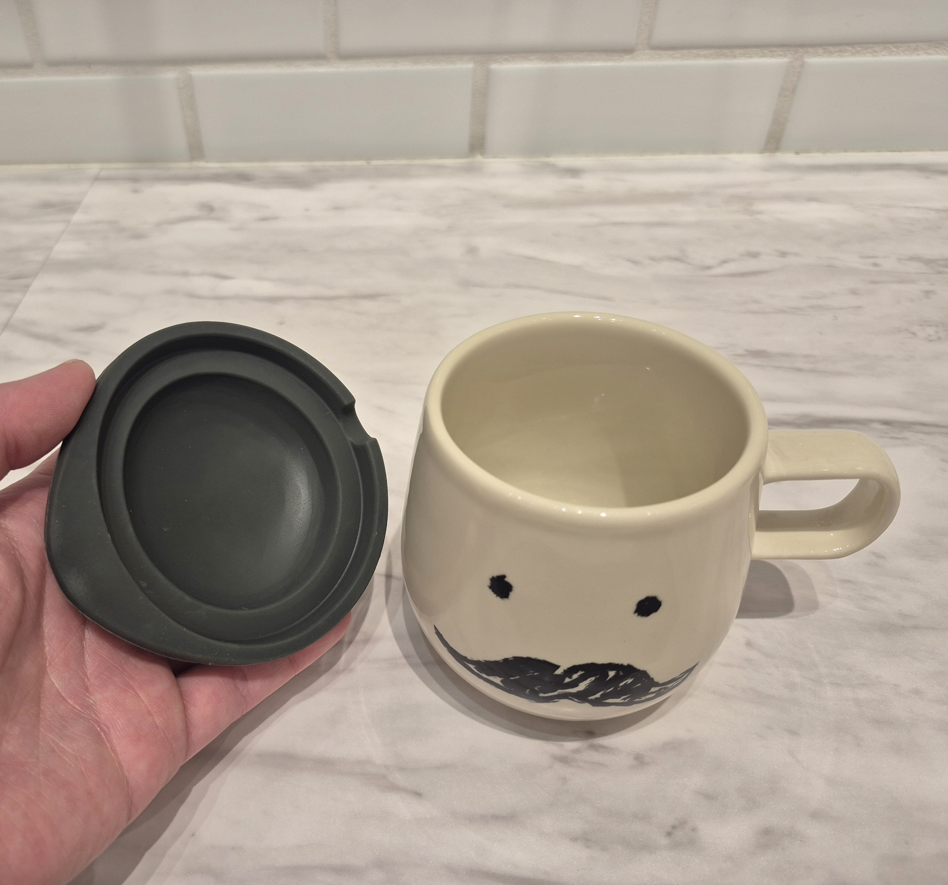 なかさんの「212 KITCHEN STORE｜オールメンバーズ 蓋付マグ RD」を使ったコーディネート