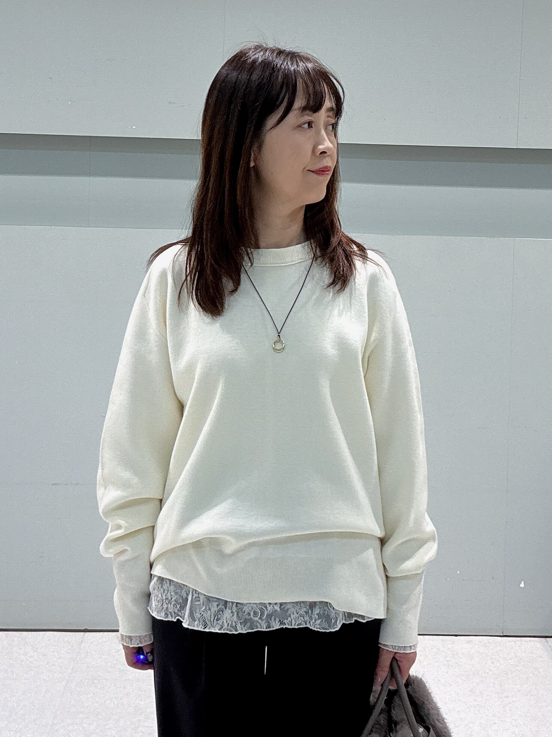 makiさんの「UNTITLED｜【きれいめカジュアル】スウェットライクニットプルオーバー」を使ったコーディネート
