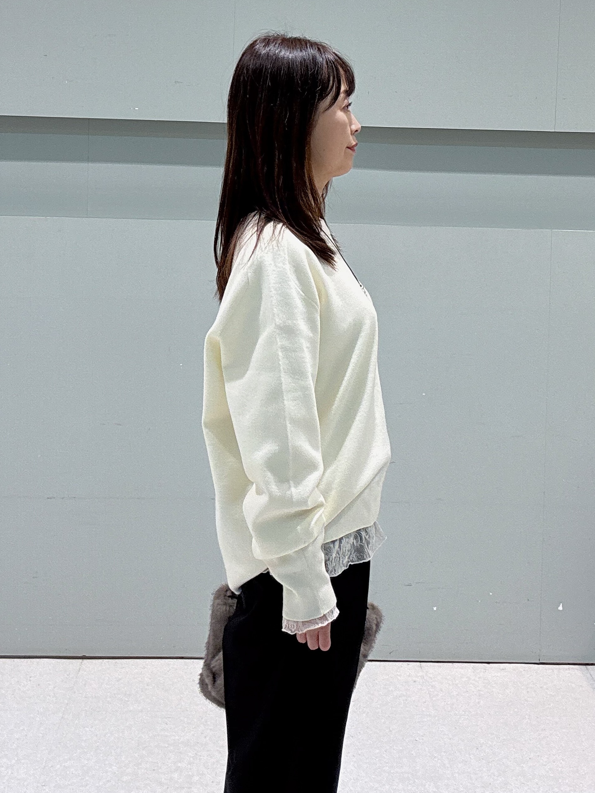 makiさんの「UNTITLED｜【きれいめカジュアル】スウェットライクニットプルオーバー」を使ったコーディネート