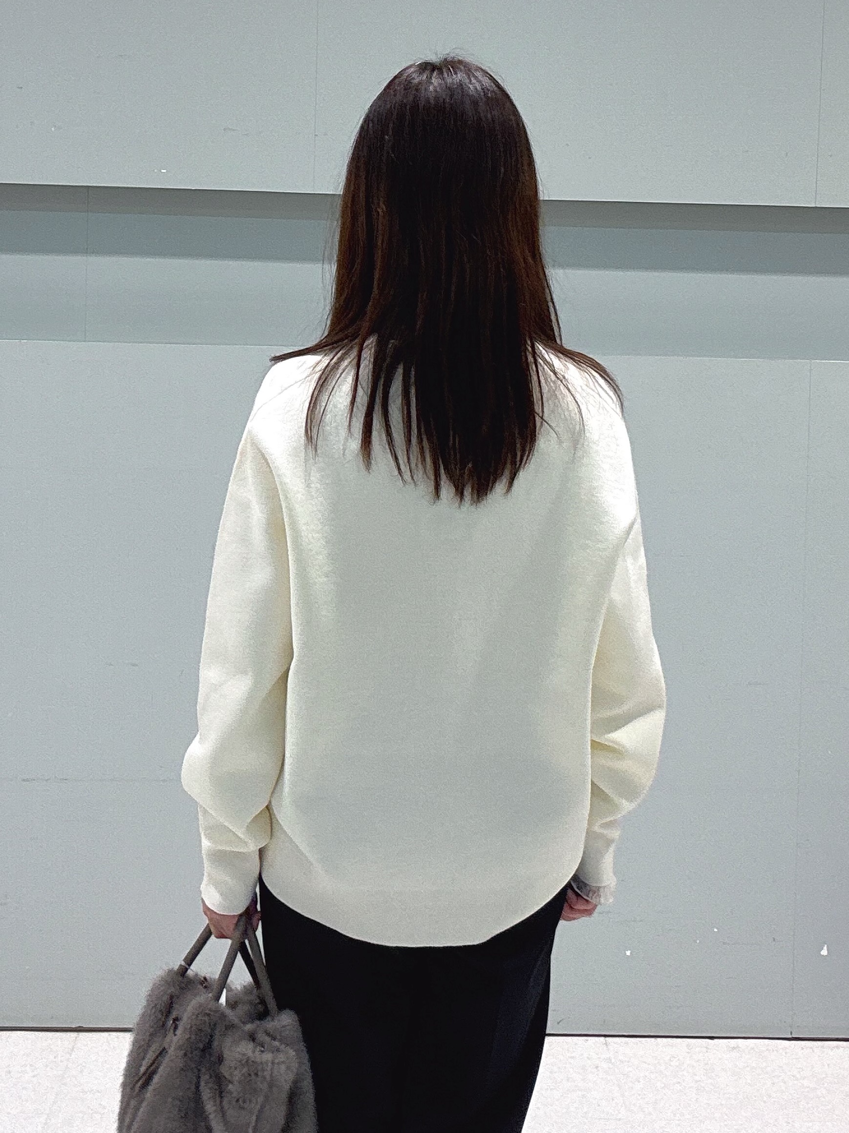 makiさんの「UNTITLED｜【きれいめカジュアル】スウェットライクニットプルオーバー」を使ったコーディネート