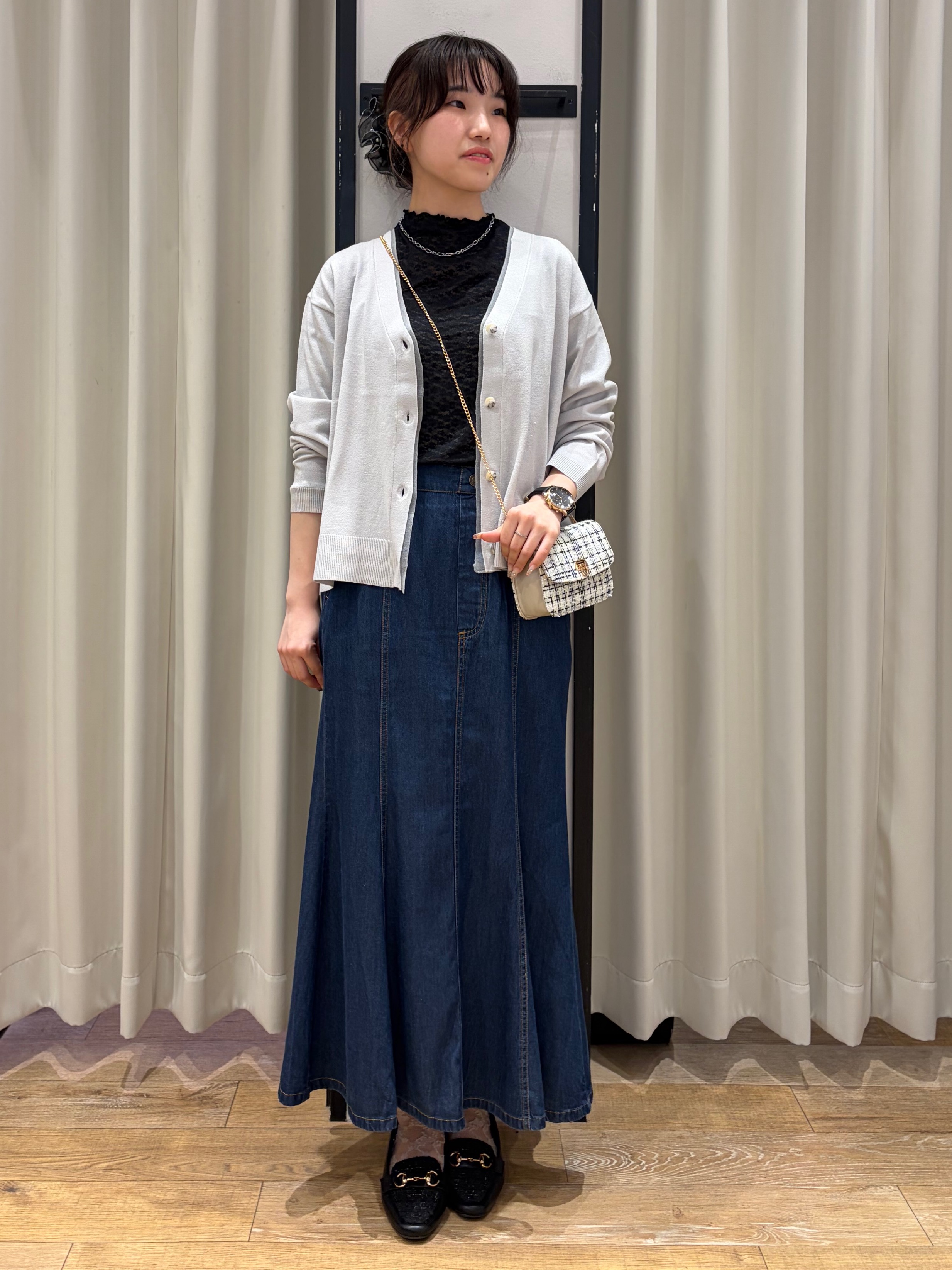 RUKAさんの「grove｜【毛玉軽減・2タイプから着丈選べる】キレイが続く Vネックカーディガン」を使ったコーディネート