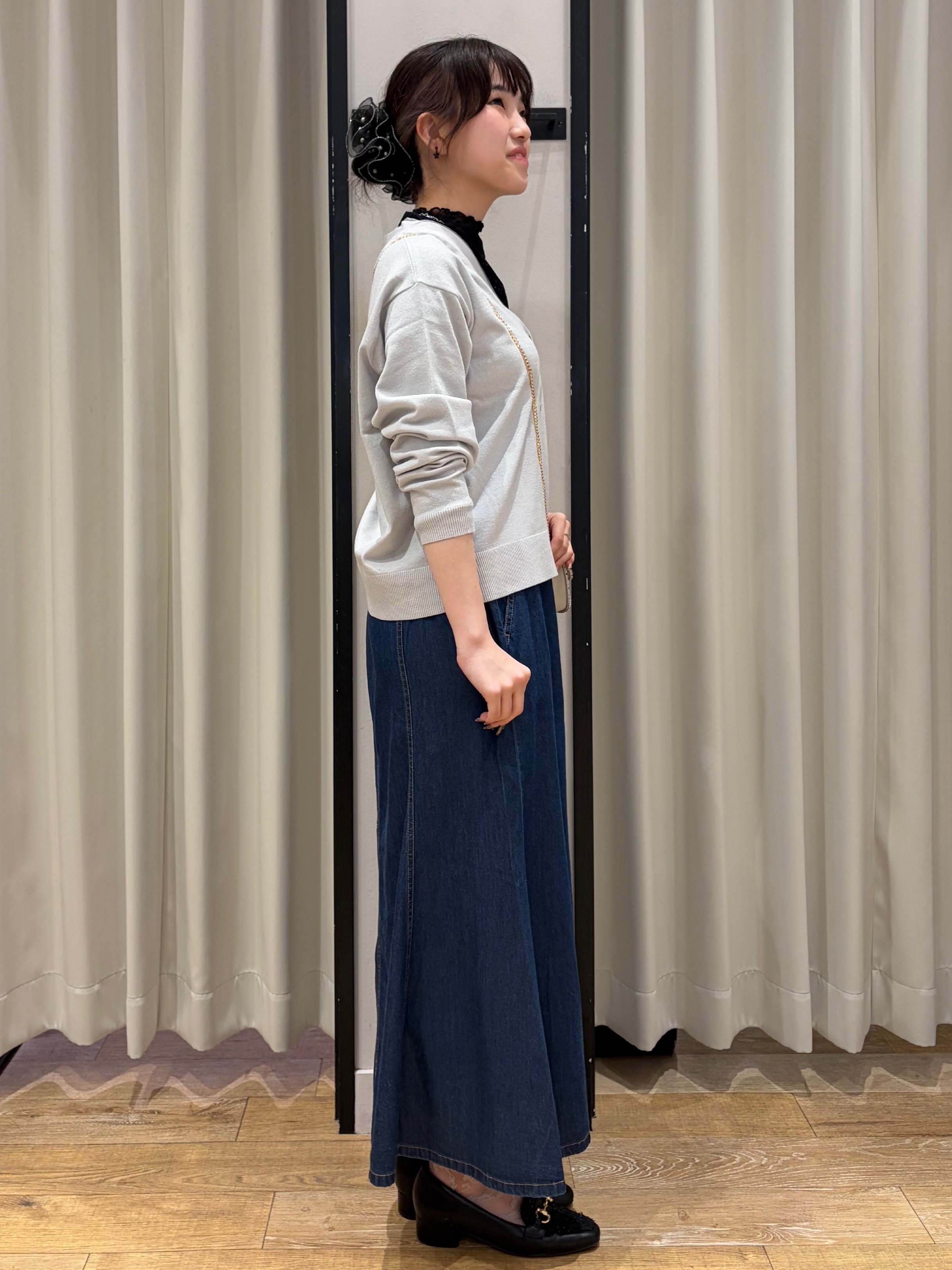 RUKAさんの「grove｜【毛玉軽減・2タイプから着丈選べる】キレイが続く Vネックカーディガン」を使ったコーディネート