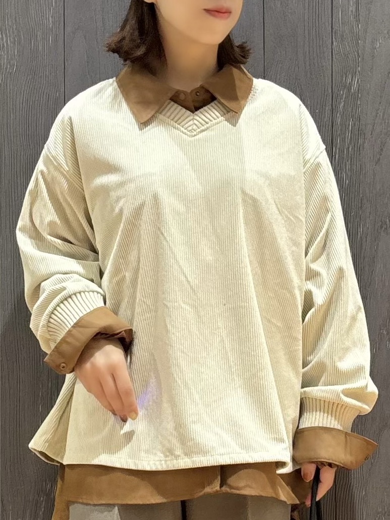 meiさんの「SHOO･LA･RUE｜【S-LL/洗濯機可/前後2WAY】大人上品にきまる コーデュロイトップス」を使ったコーディネート