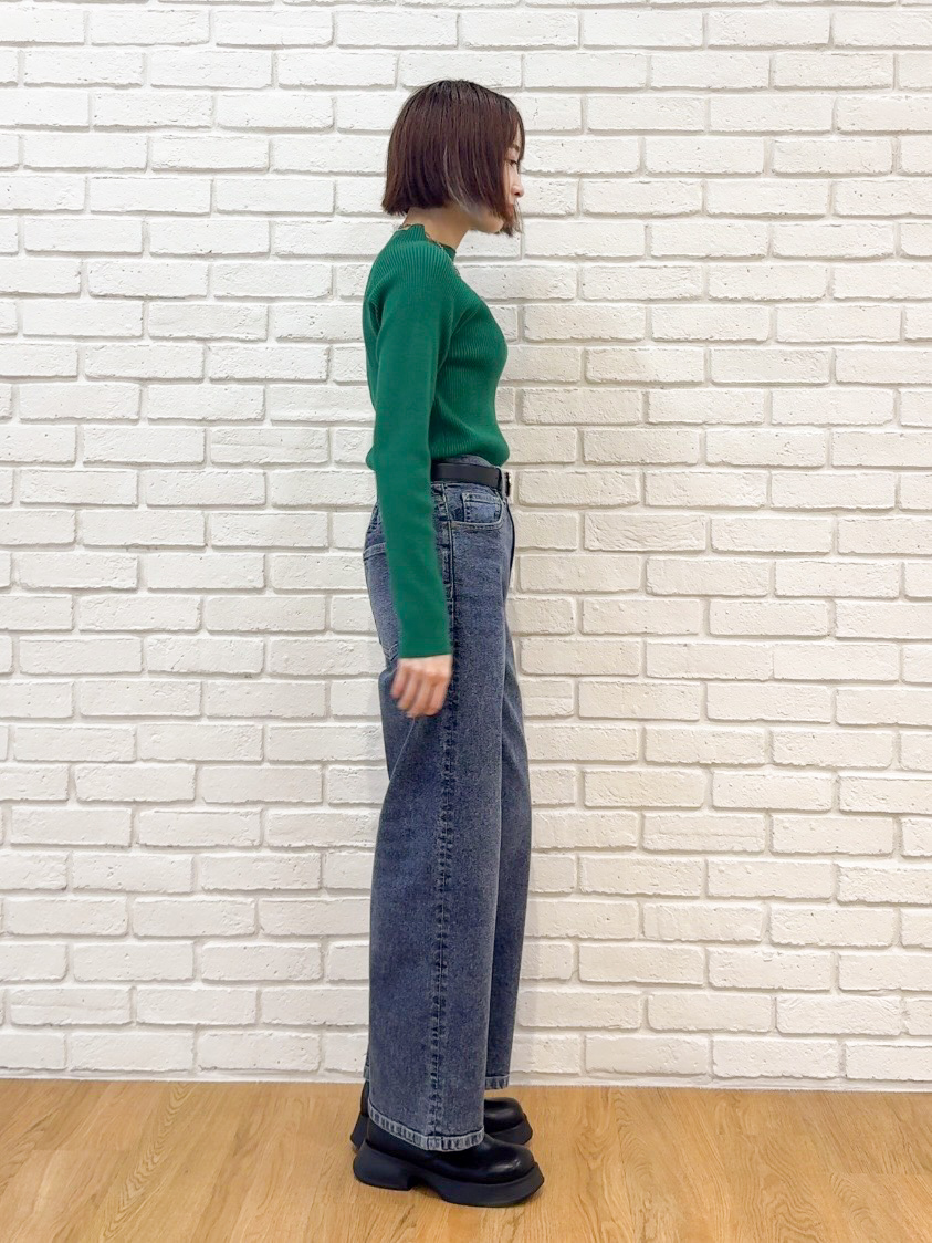 𝐜𝐡𝐢𝐤𝐚さんの「SHOO･LA･RUE｜【撥水/S-LL/洗濯機可】ウエスト絞れる キルト中綿ジャケット」を使ったコーディネート