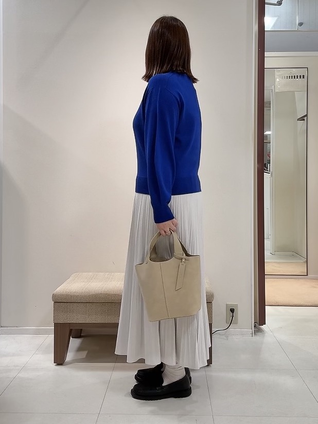 YUIさんの「UNTITLED｜【店頭人気！/8色展開】ボリュームスリーブニットプルオーバー」を使ったコーディネート