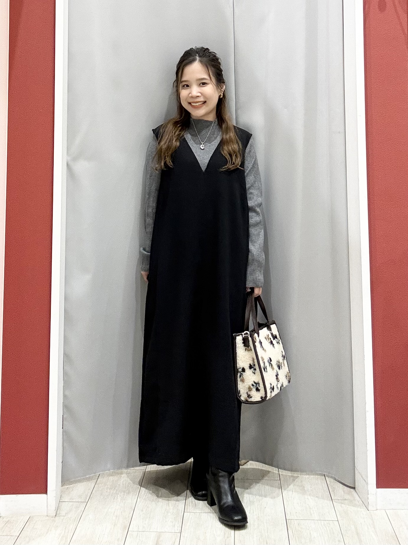 shioさんの「SHOO･LA･RUE｜【絶妙なゆるピタ/S-LL/洗濯機可】ちくちくしにくいリブハイネック やわらかニット」を使ったコーディネート