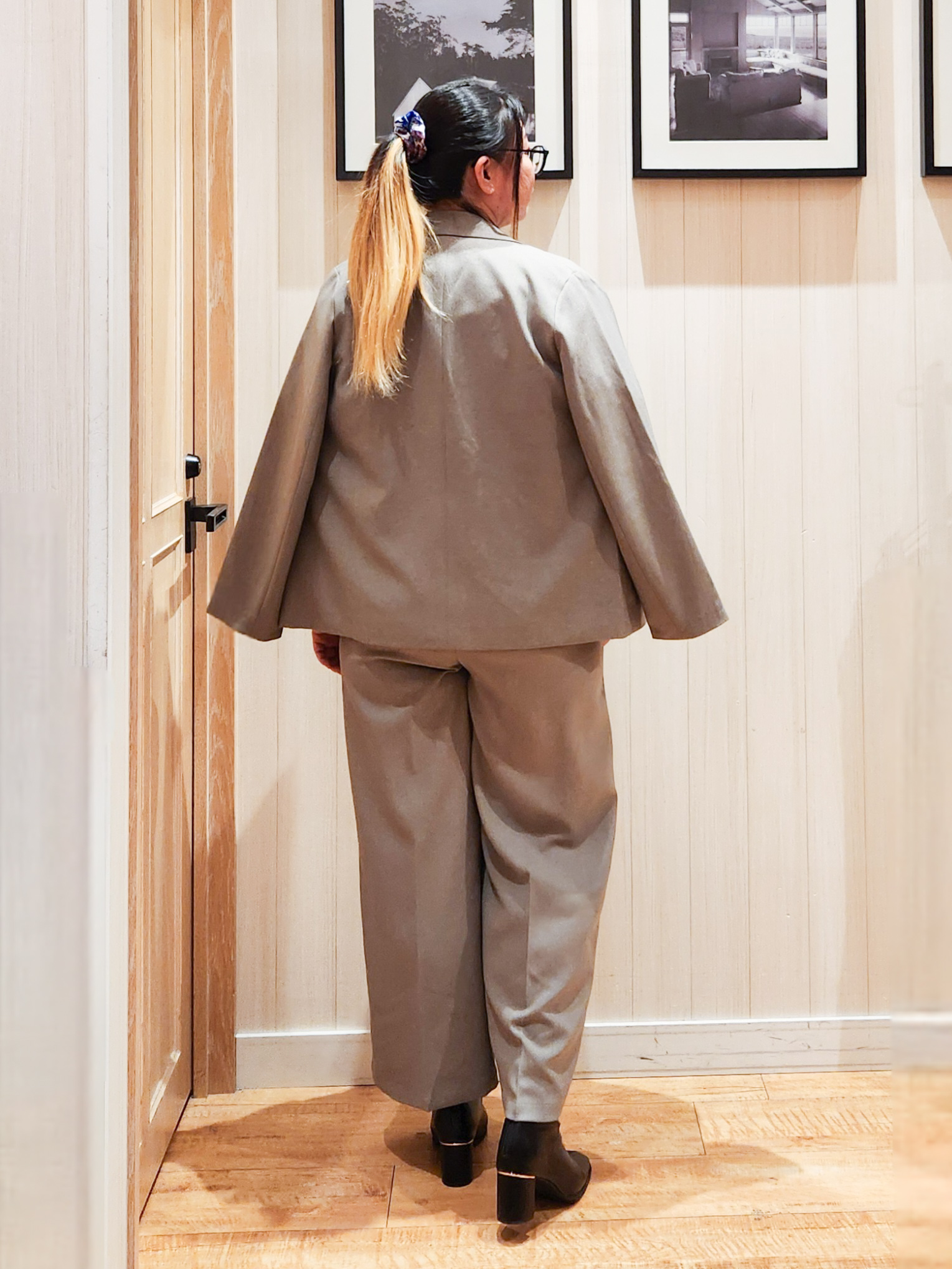 れーやんさんの「SHOO･LA･RUE｜【セットアップ可/洗濯後しわになりにくい】ウールフィール ダブルジャケット」を使ったコーディネート