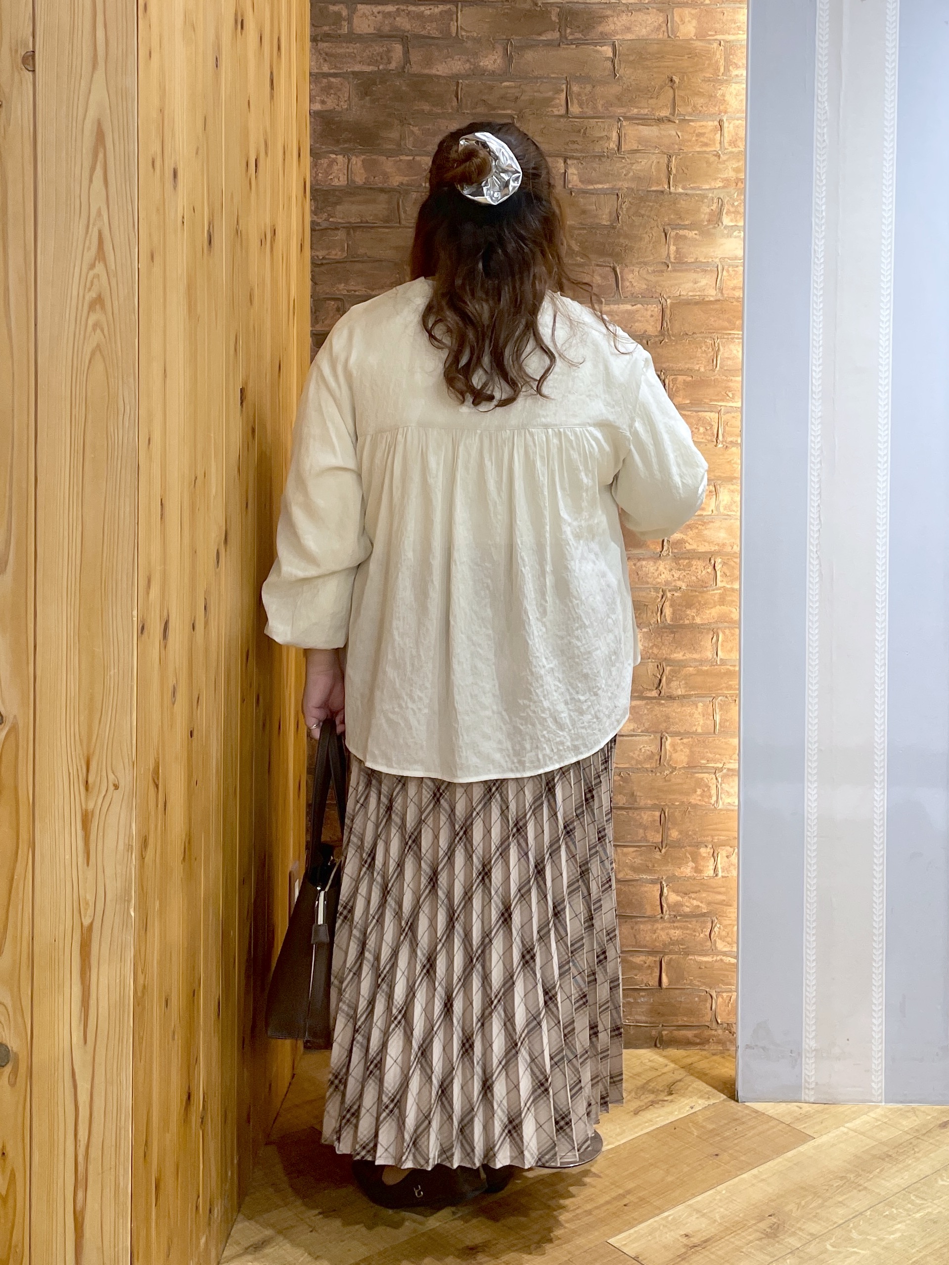 Risaさんの「SHOO･LA･RUE｜【S-LL/洗濯機可】着痩せシルエット シャーリングシャツカーディガン」を使ったコーディネート