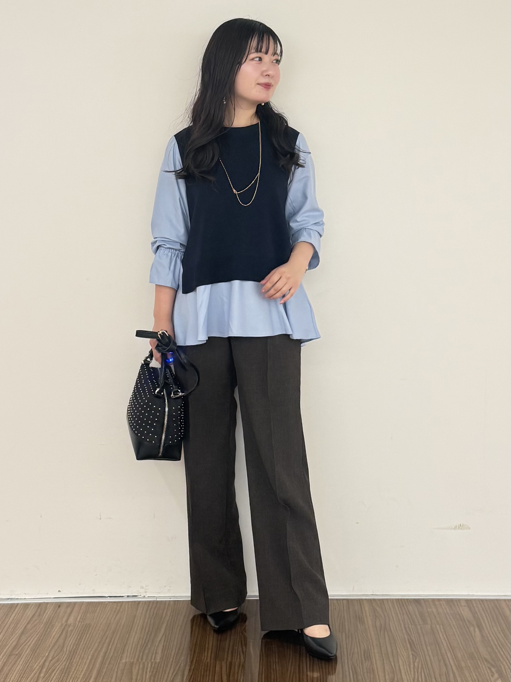 いくみさんの「INDIVI｜【洗える／1枚でコーデ完成】重ね着風ニットトップス」を使ったコーディネート