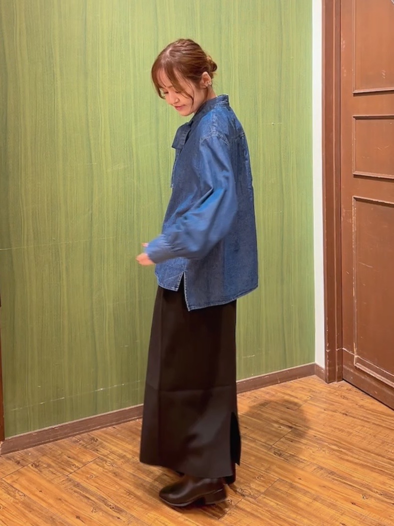 かおりさんの「SHOO･LA･RUE｜【毛玉になりにくい/S-LL/洗濯機可/体型カバー】Vネックゆったりカーディガン」を使ったコーディネート