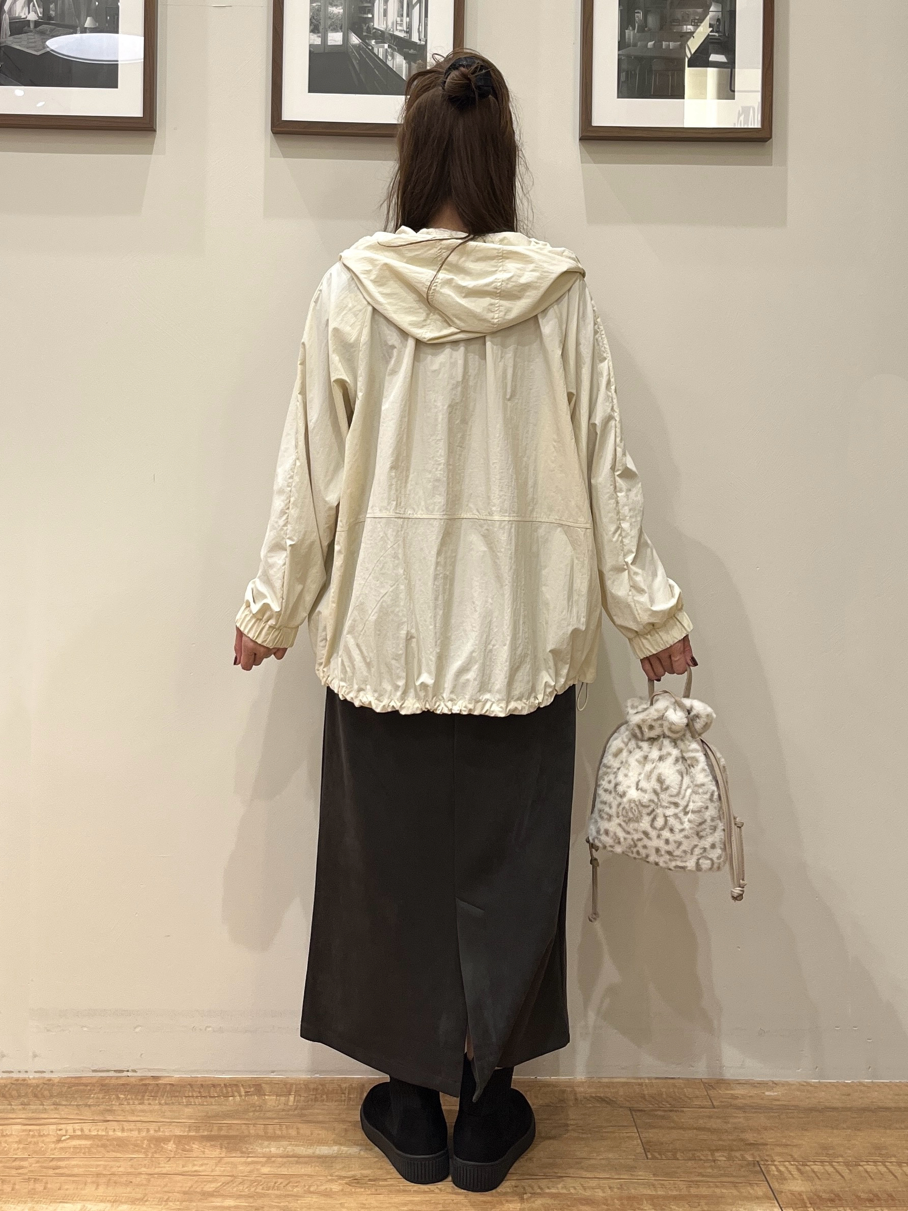まつみさんの「SHOO･LA･RUE｜【S-LL/撥水】ゴールドパーツで女性らしく ギャザーブルゾン」を使ったコーディネート