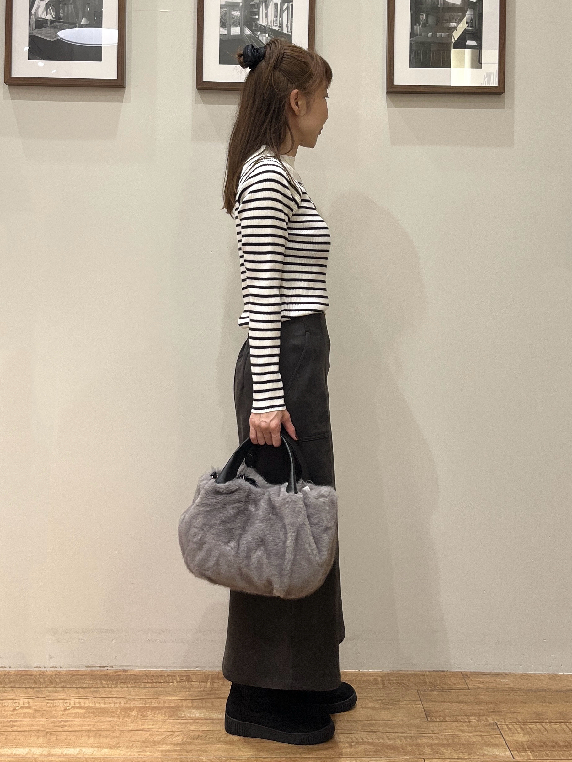まつみさんの「SHOO･LA･RUE｜【毛玉になりにくい/S-LL/洗濯機可/体型カバー】Vネックゆったりカーディガン」を使ったコーディネート
