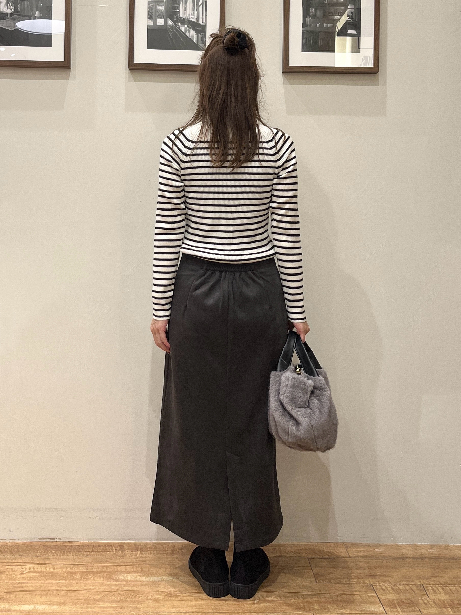 まつみさんの「SHOO･LA･RUE｜【毛玉になりにくい/S-LL/洗濯機可/体型カバー】Vネックゆったりカーディガン」を使ったコーディネート