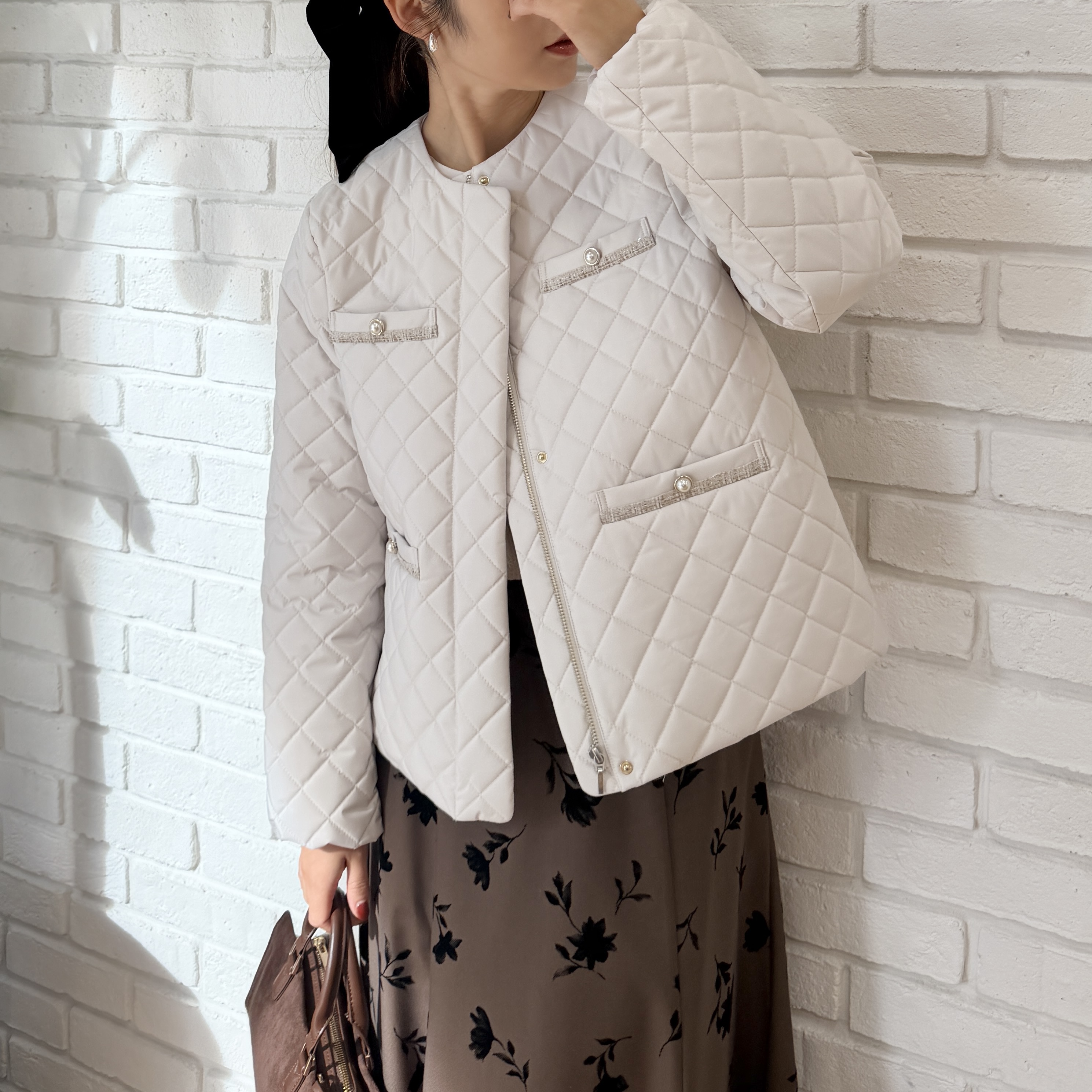 makiさんの「Couture brooch｜【衿元リボンが可憐】ピンタック レース ブラウス」を使ったコーディネート