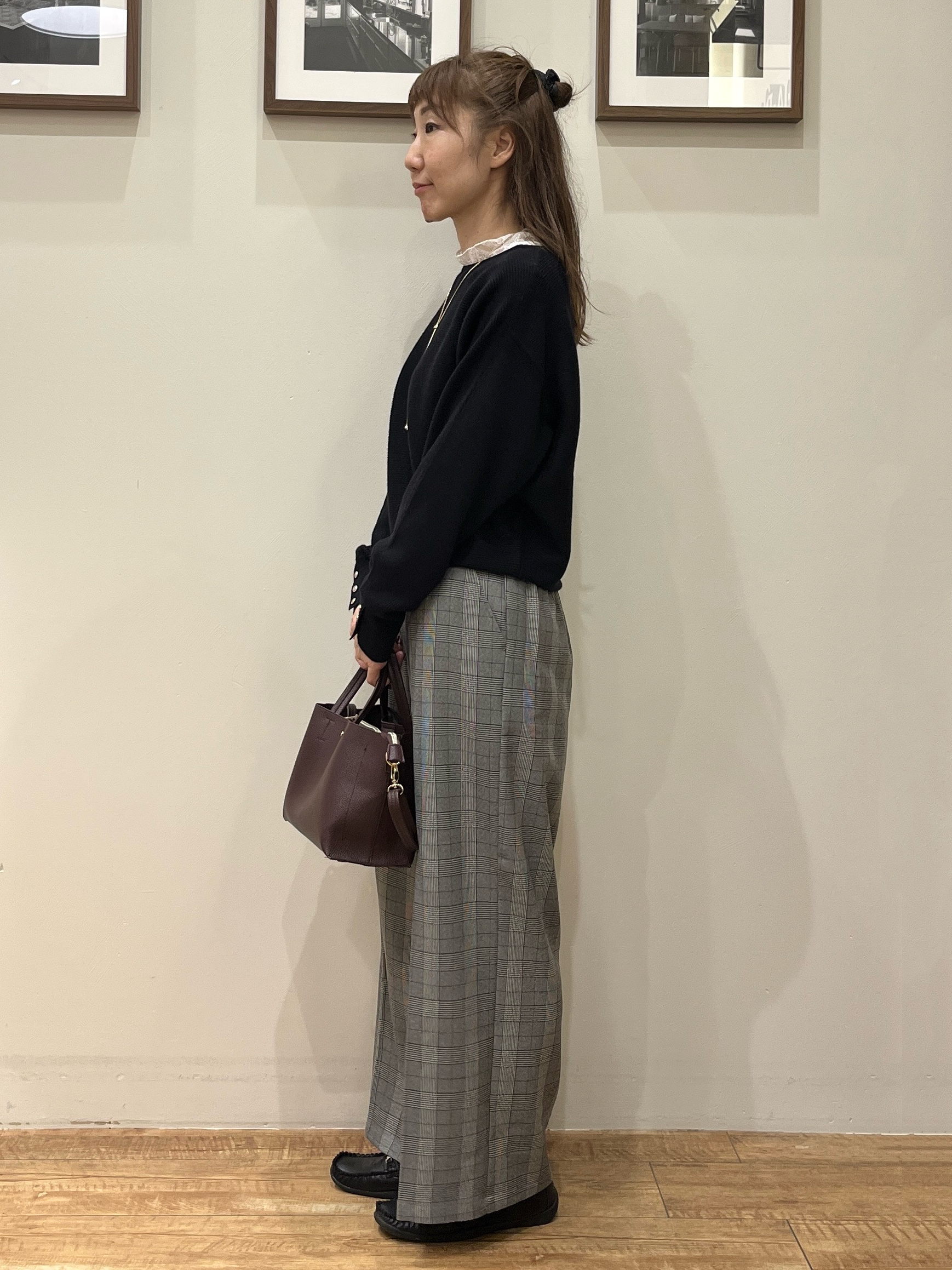 まつみさんの「SHOO･LA･RUE｜【洗濯機可/体型カバー】やわらかリブドルマンニット」を使ったコーディネート