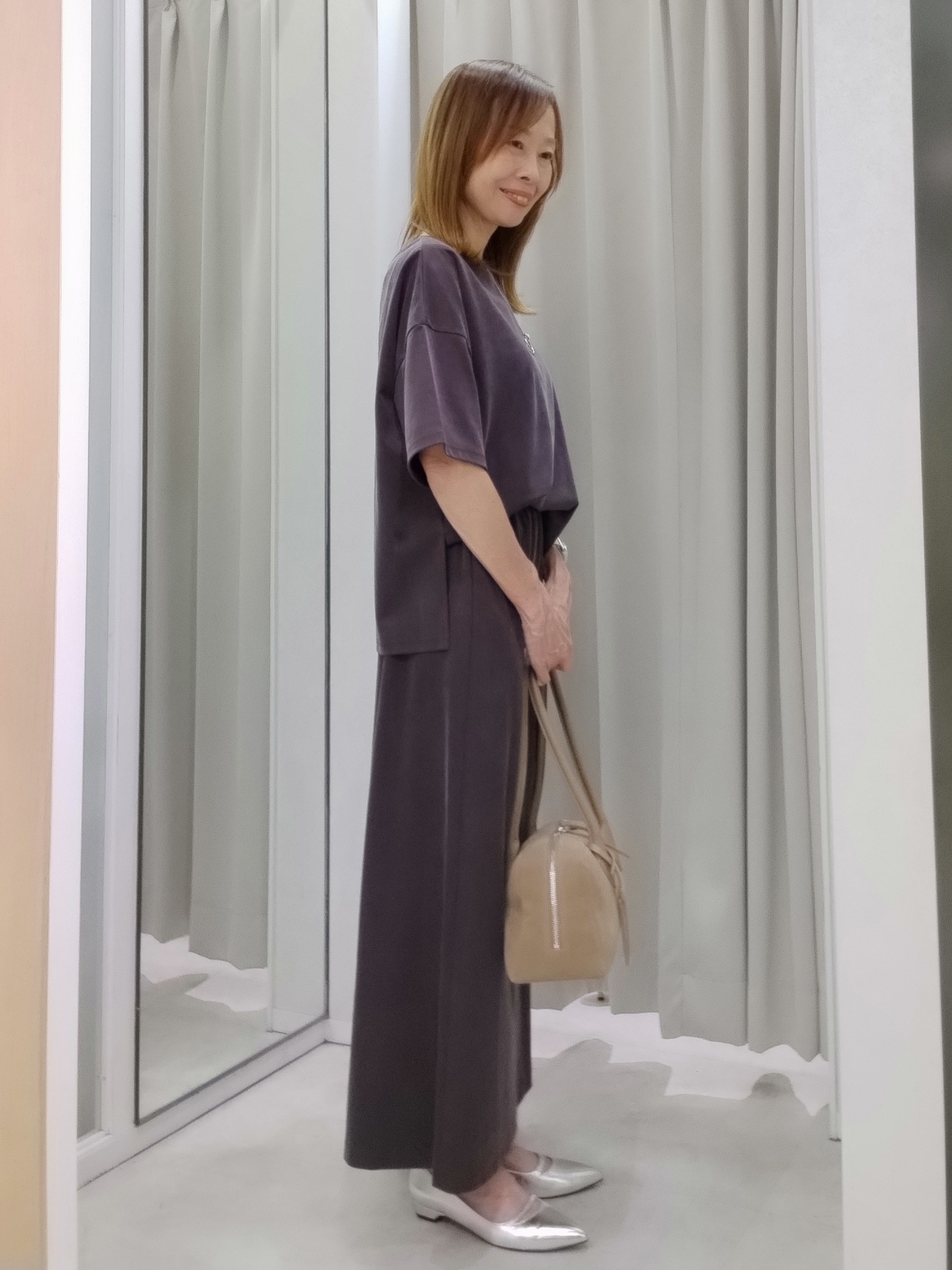もりさんの「UNTITLED｜【きれいめTシャツ/セットアップ可】ヴィンテージライクプルオーバー」を使ったコーディネート