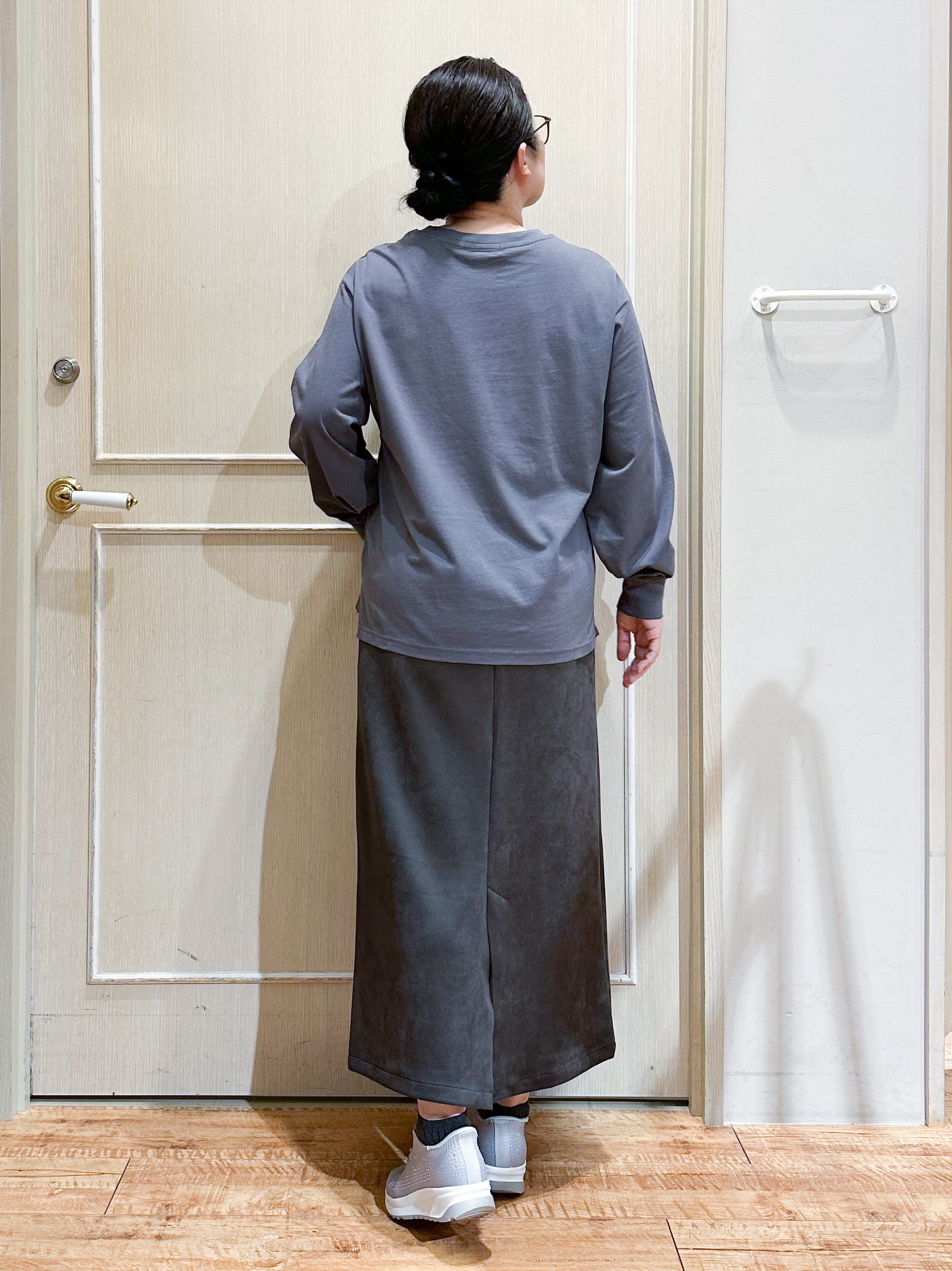 umeさんの「SHOO･LA･RUE｜【毛玉になりにくい/S-LL/洗濯機可/体型カバー】Vネックゆったりカーディガン」を使ったコーディネート