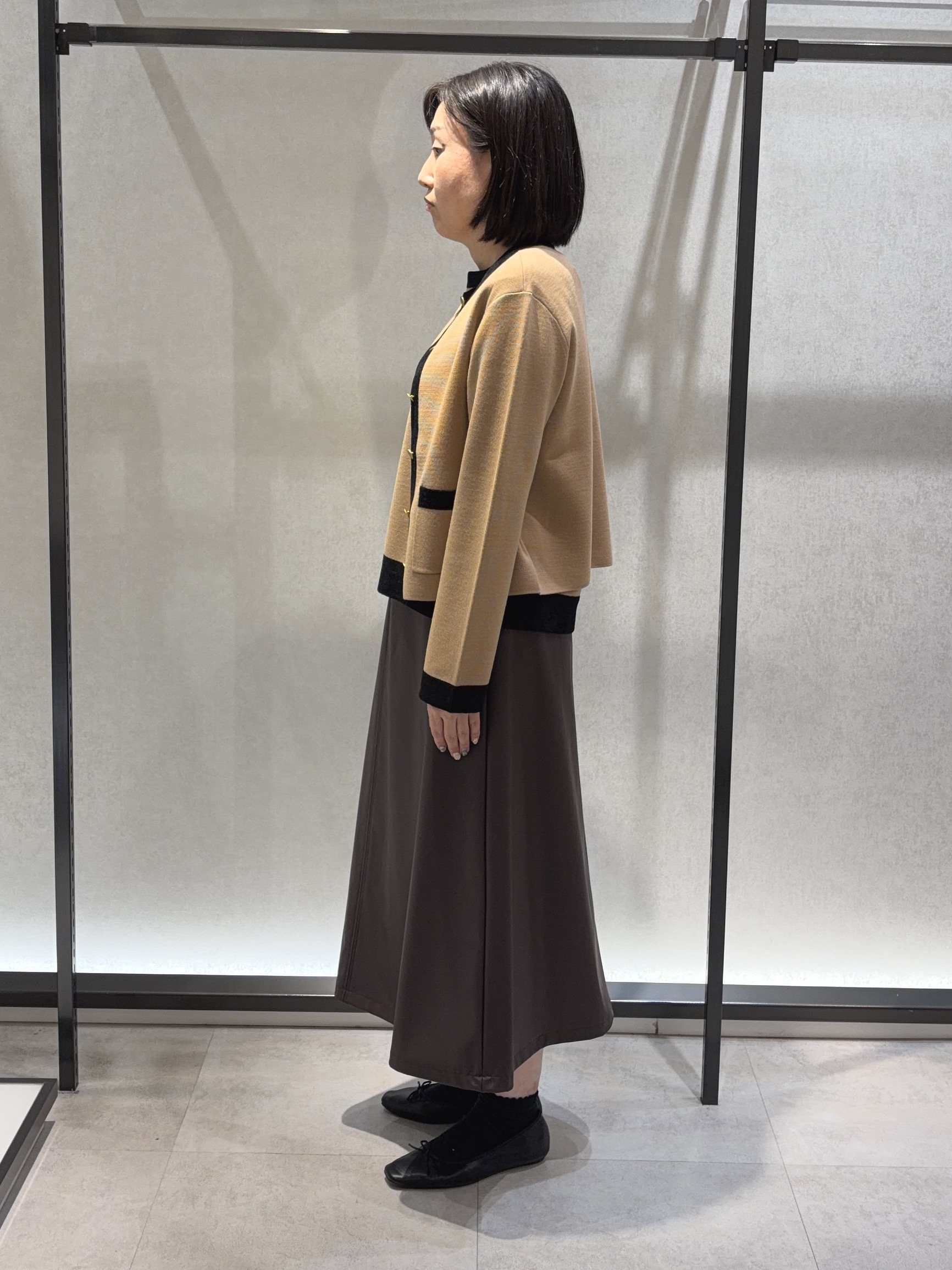わたなべさんの「UNTITLED｜【アンサンブル可/ジャケットライク】モールラインカーディガン」を使ったコーディネート