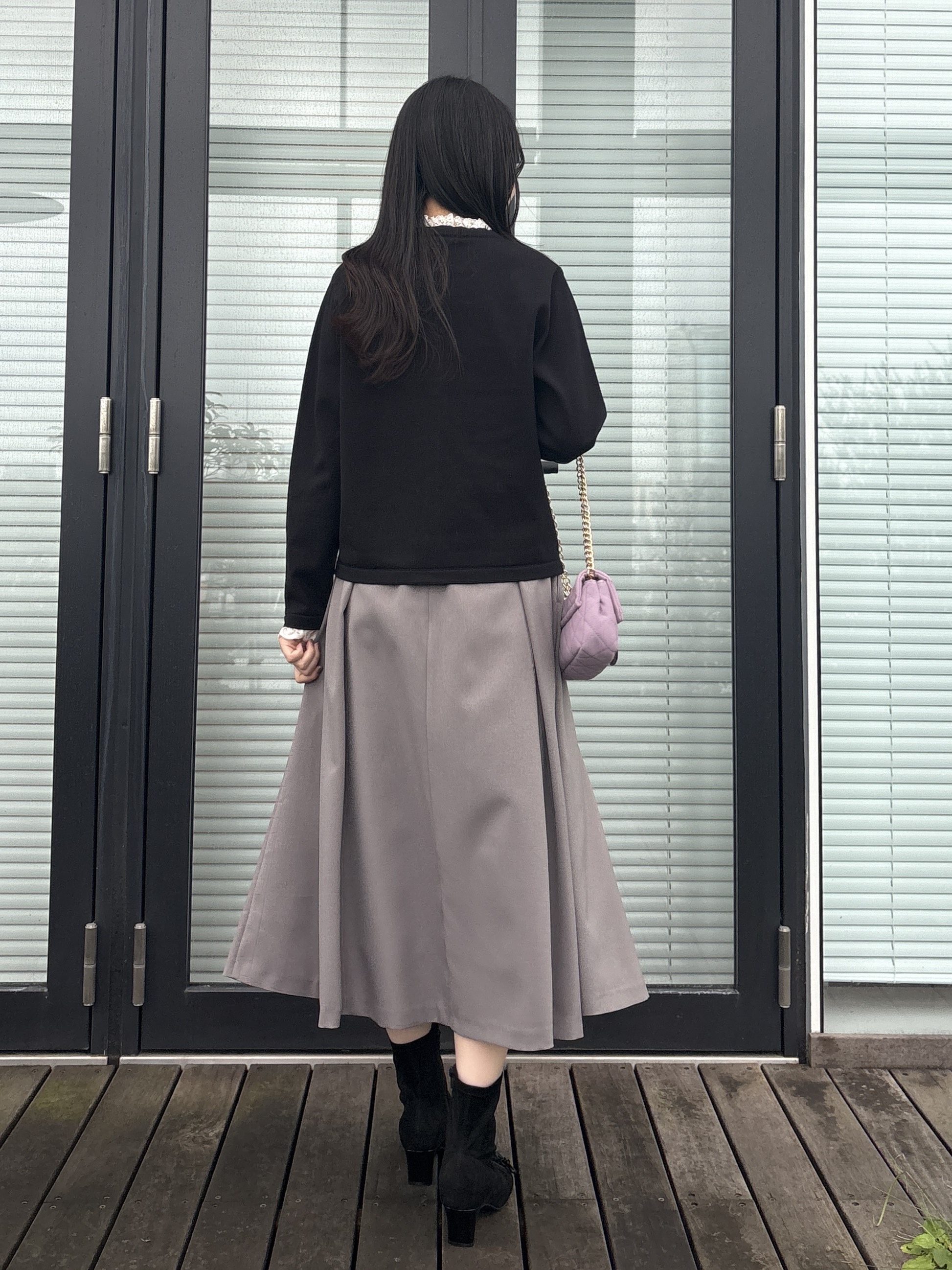 AOIさんの「Couture brooch｜【一枚で華やぐ】レースフリル カーディガン」を使ったコーディネート