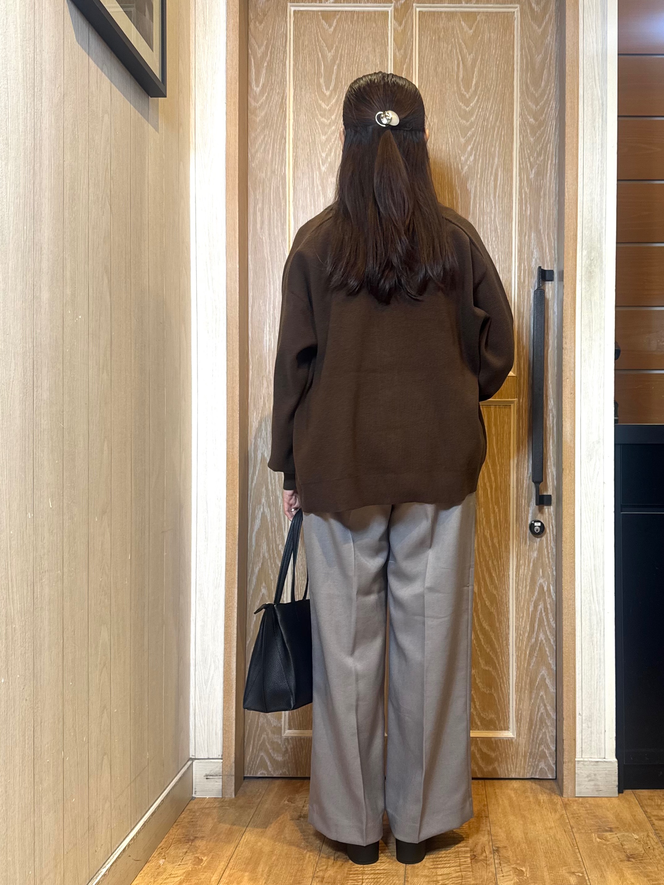 KAORIさんの「SHOO･LA･RUE｜【毛玉になりにくい/S-LL/洗濯機可/体型カバー】Vネックゆったりカーディガン」を使ったコーディネート