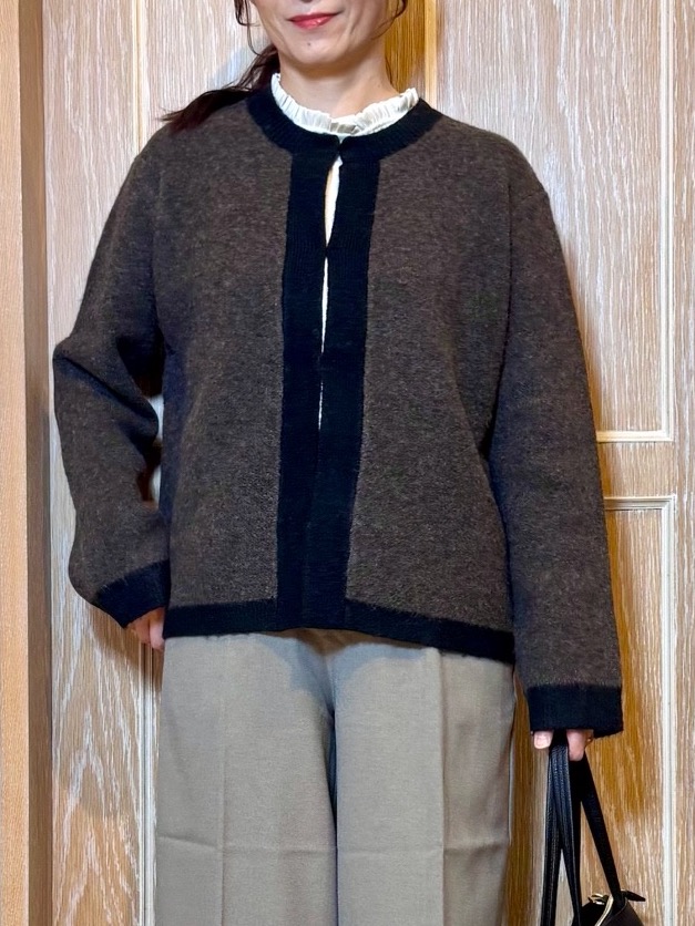 KAORIさんの「SHOO･LA･RUE｜【洗濯機可/S-LL】ジャケット感覚で着られる バイカラーニットカーディガン」を使ったコーディネート