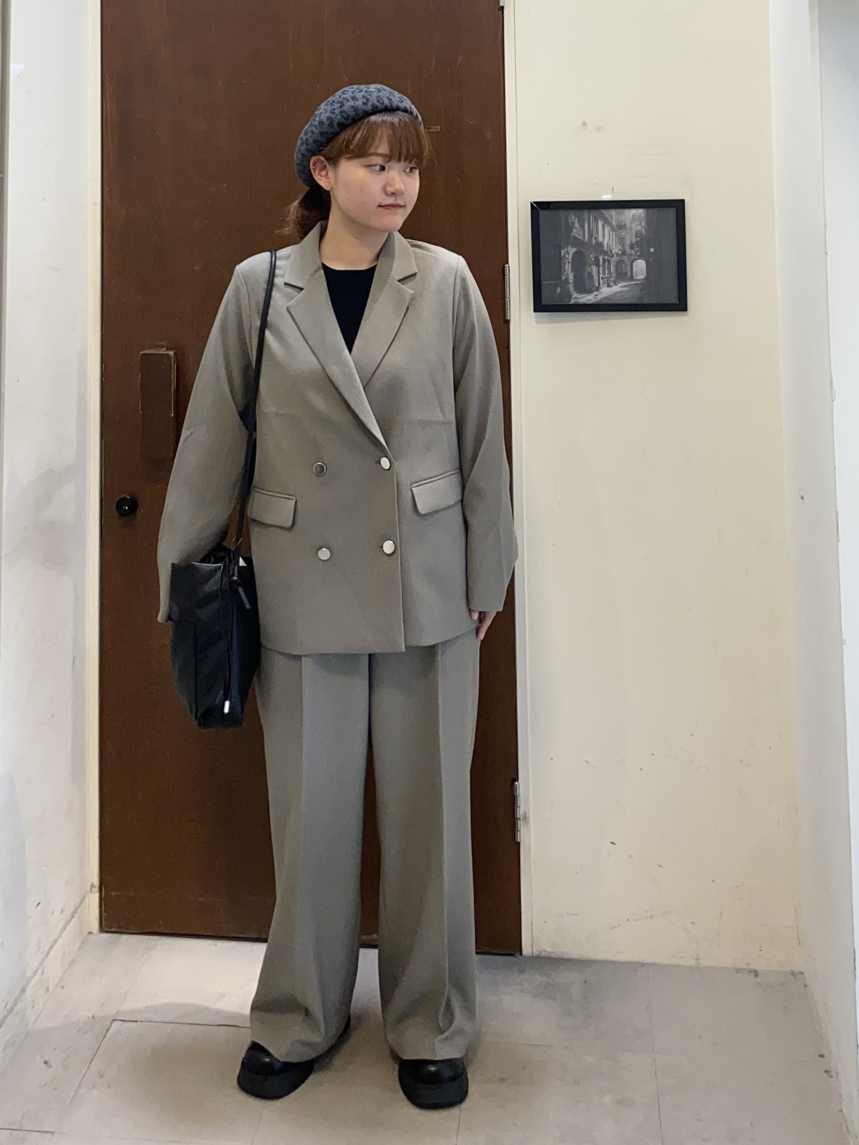 お塩さんの「SHOO･LA･RUE｜【セットアップ可/洗濯後しわになりにくい】ウールフィール ダブルジャケット」を使ったコーディネート