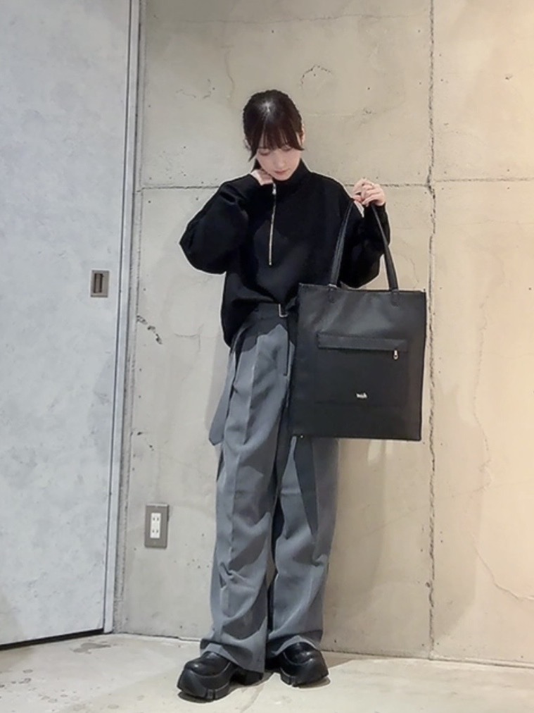 MIKAさんの「tk.TAKEO KIKUCHI｜【セットアップ対応可】ベルテッドワイドスラックス」を使ったコーディネート