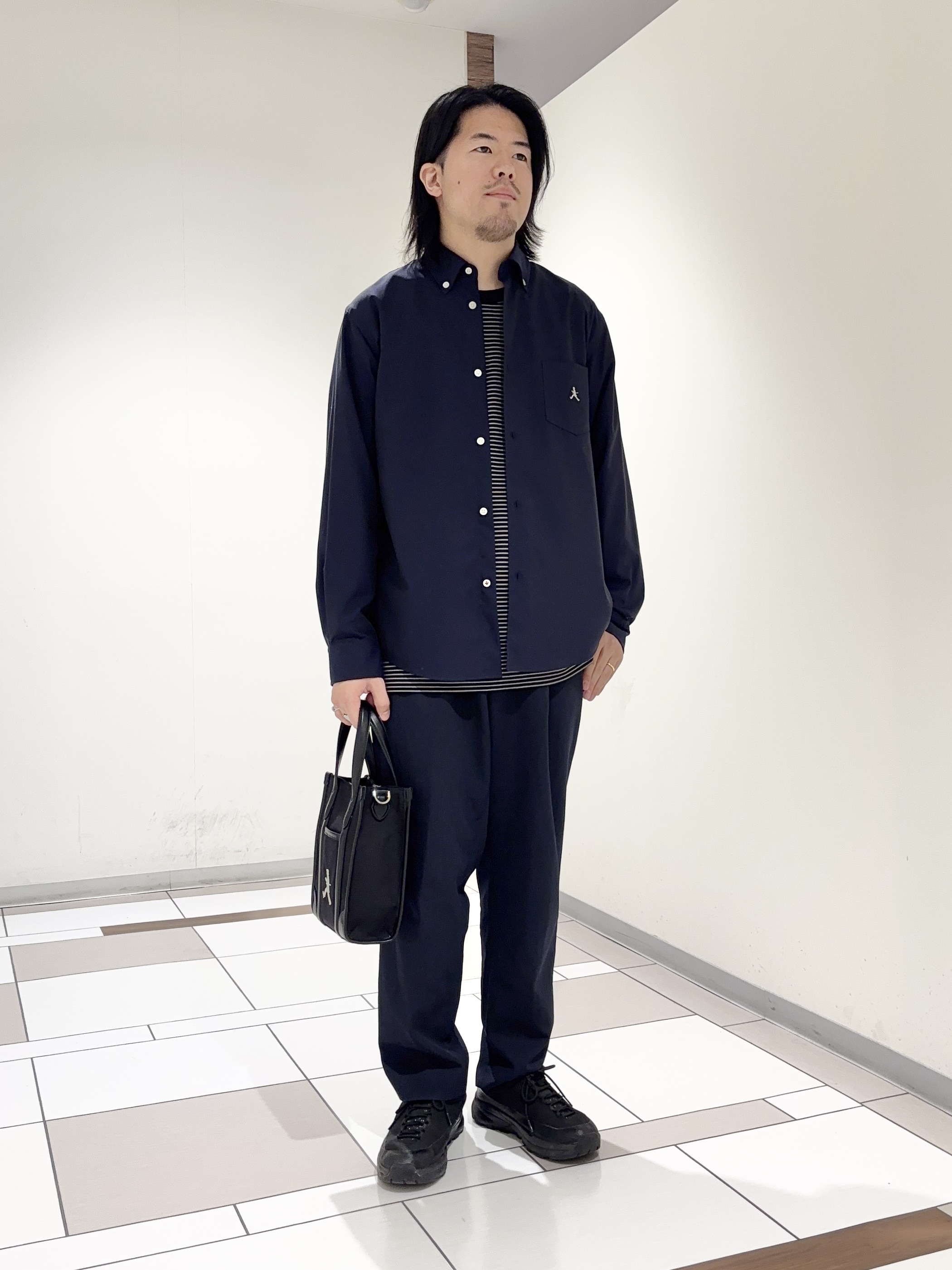 及川さんの「TAKEO KIKUCHI｜【BOWLER HAT LABEL】ボーラーハットウォーカー刺繍 ボタンダウンシャツ」を使ったコーディネート