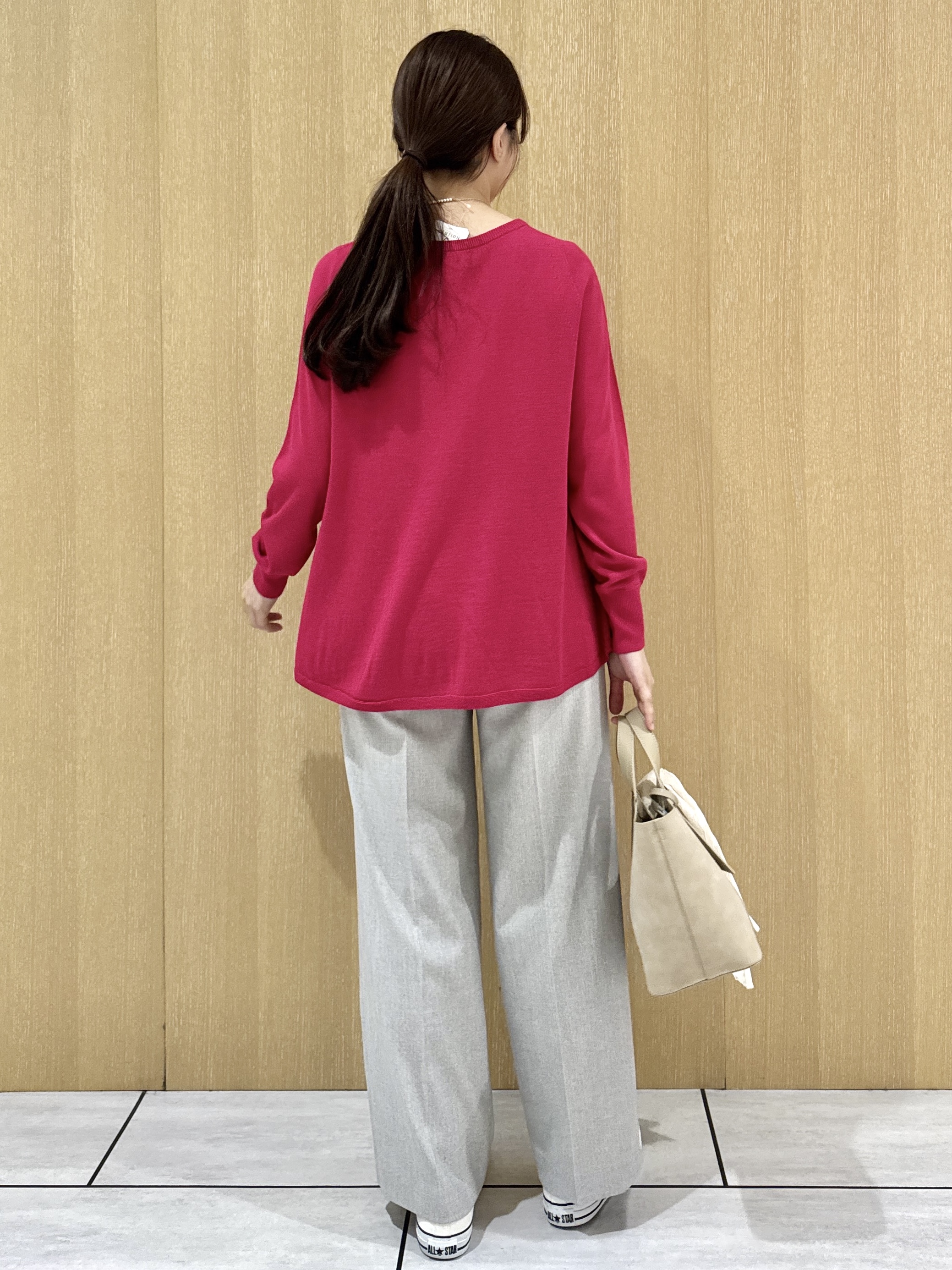 nanaさんの「UNTITLED｜【きれいに体型カバー/8色展開】Aラインシルエットニットプルオーバー」を使ったコーディネート