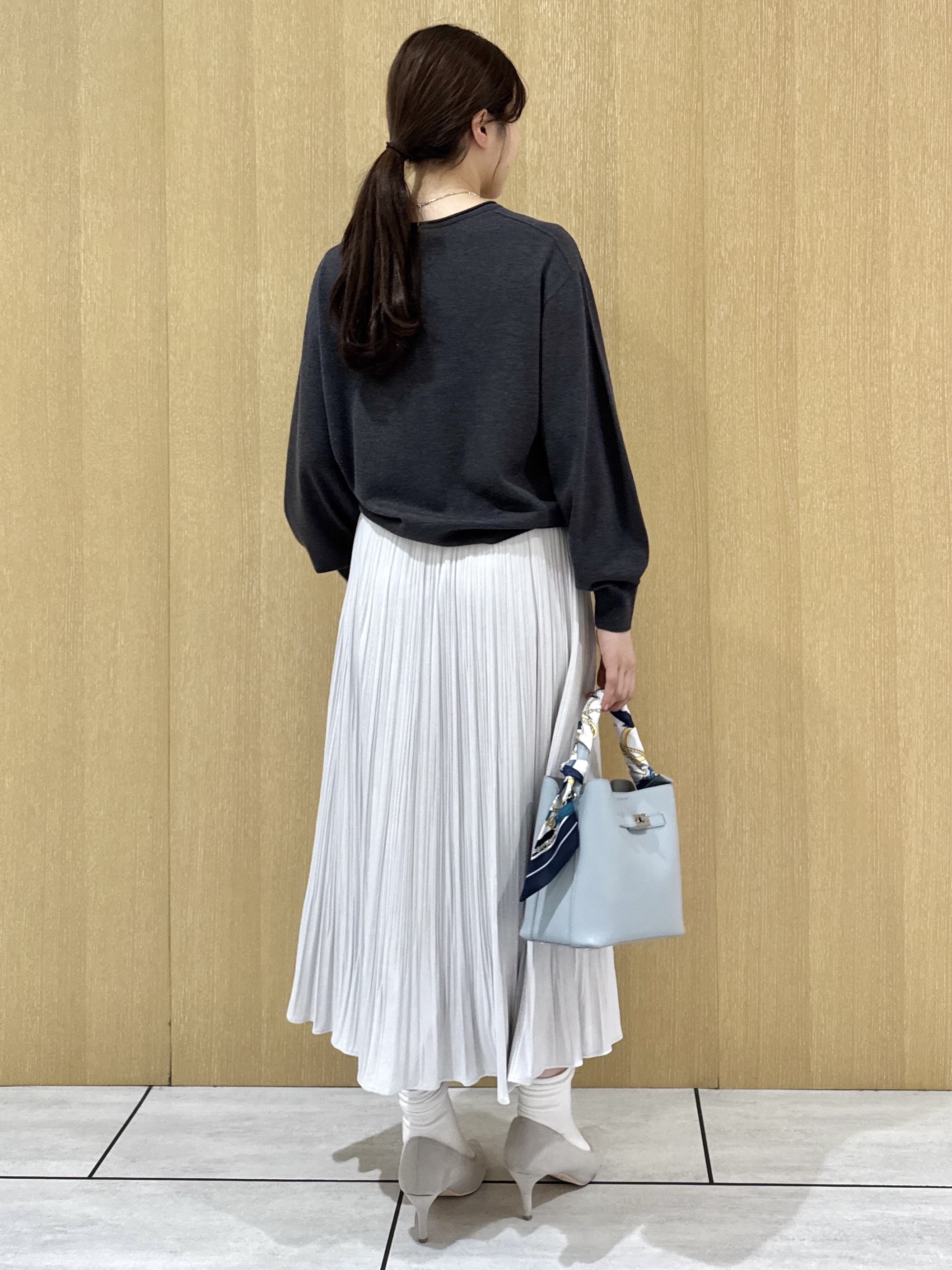 nanaさんの「UNTITLED｜【店頭人気！/8色展開】ボリュームスリーブニットプルオーバー」を使ったコーディネート