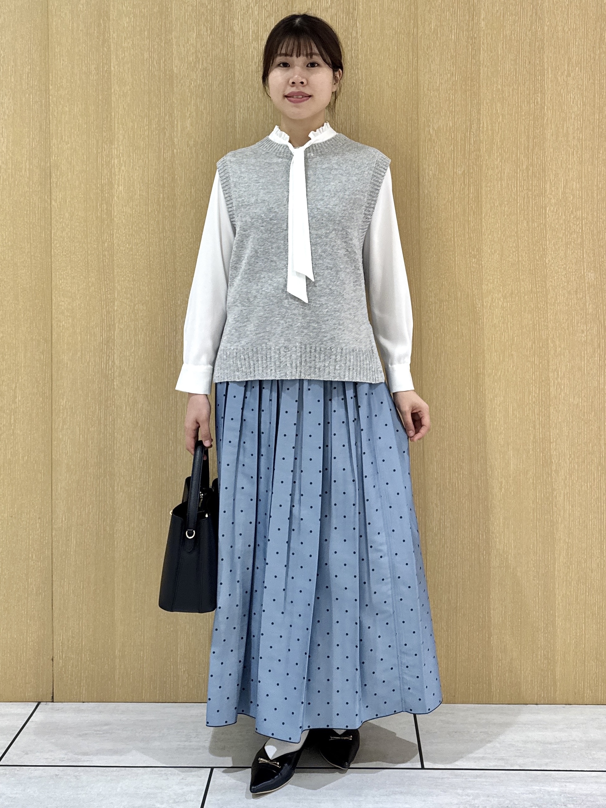 nanaさんの「UNTITLED｜【5色展開/手洗い可】ローシルクウールニットベスト」を使ったコーディネート