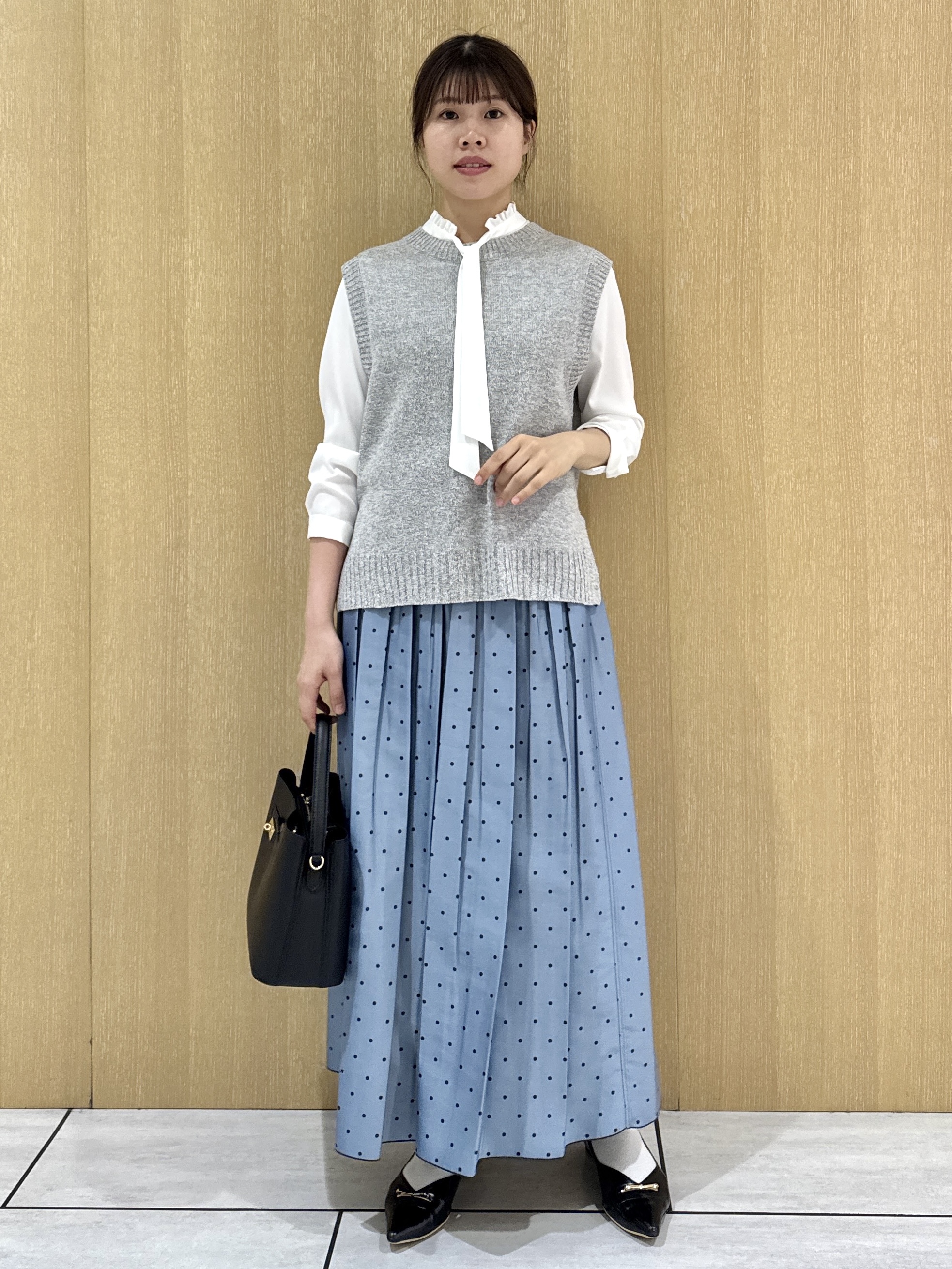 nanaさんの「UNTITLED｜【5色展開/手洗い可】ローシルクウールニットベスト」を使ったコーディネート