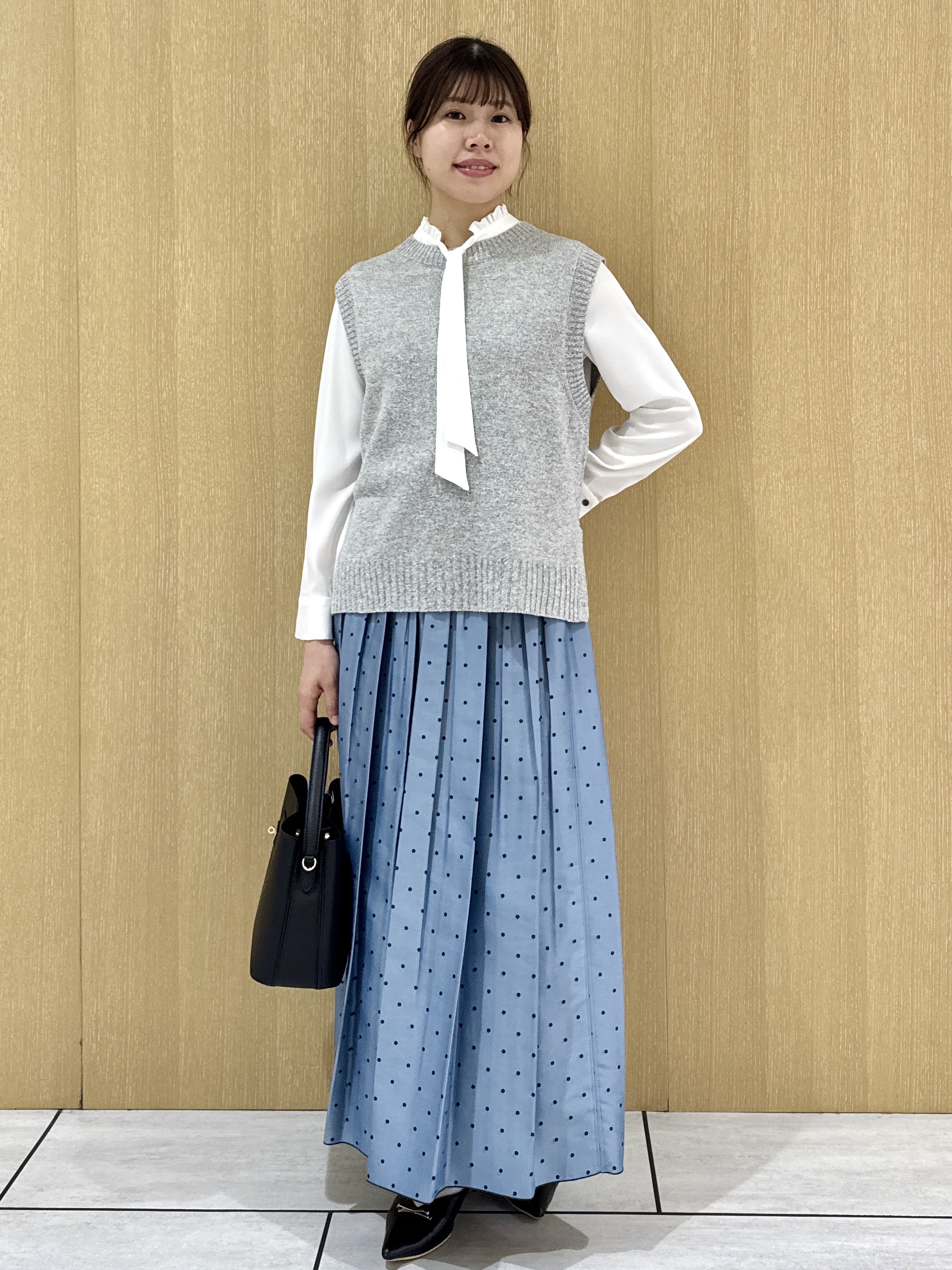 nanaさんの「UNTITLED｜【5色展開/手洗い可】ローシルクウールニットベスト」を使ったコーディネート